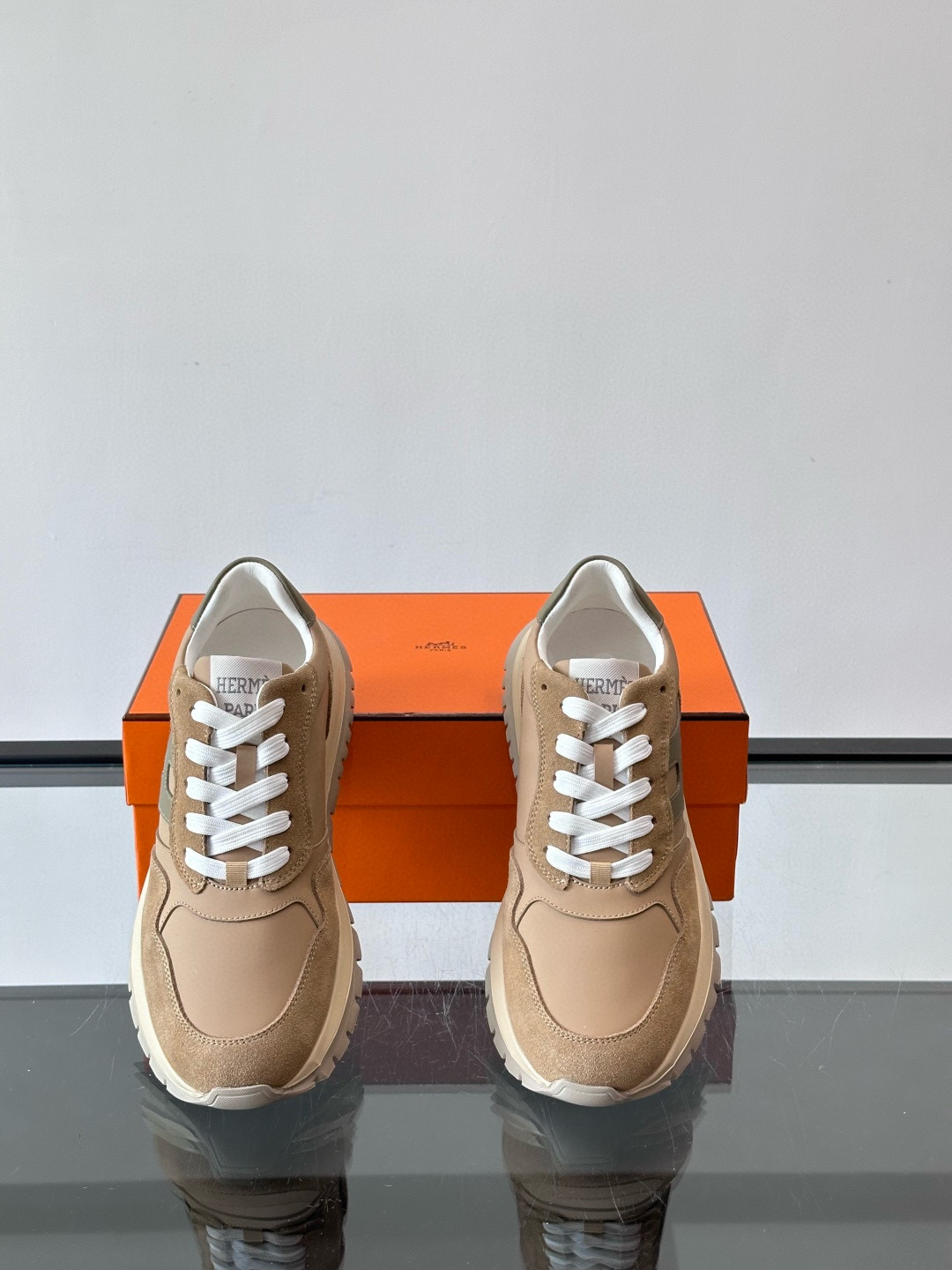 Hermes 에르메스 H Walkrunner 스니커즈 6