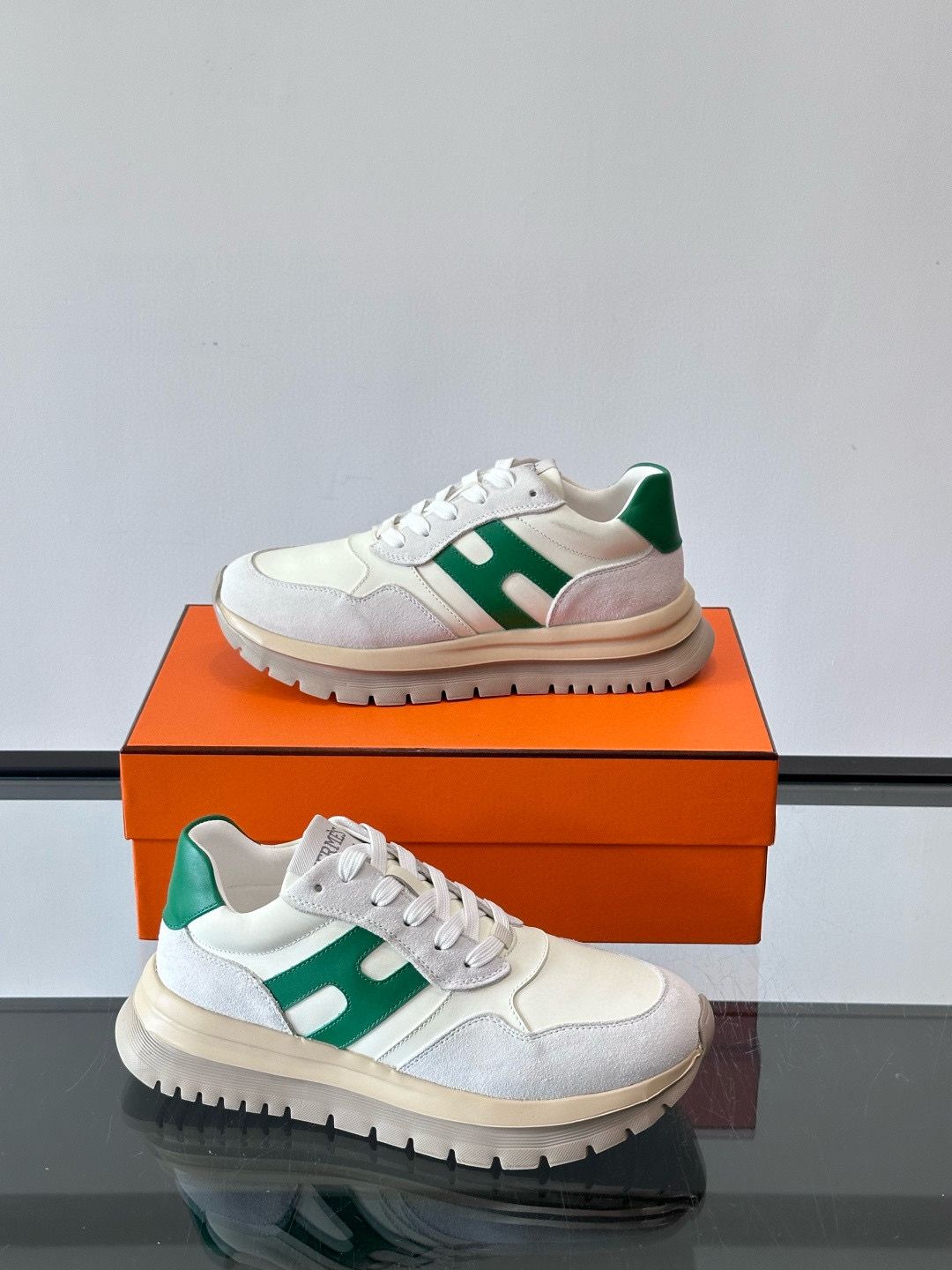 Hermes 에르메스 H Walkrunner 스니커즈 4