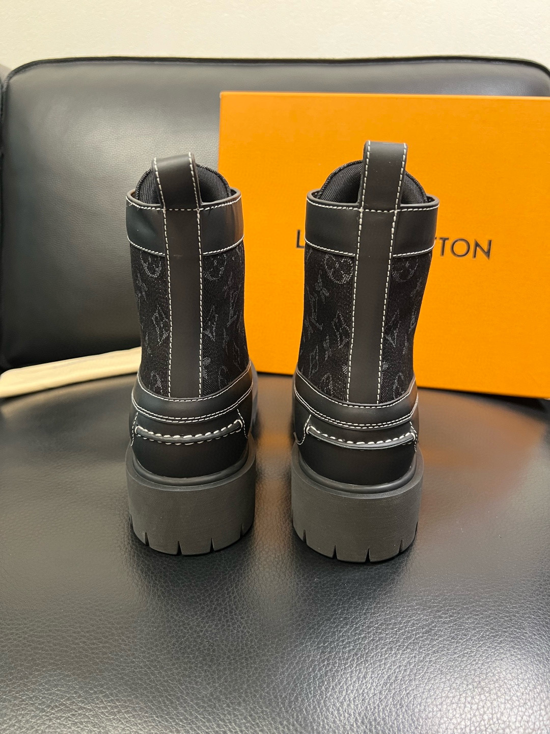 Louis Vuitton 루이비통 모노그램 레이스업 플랫폼 부츠 8