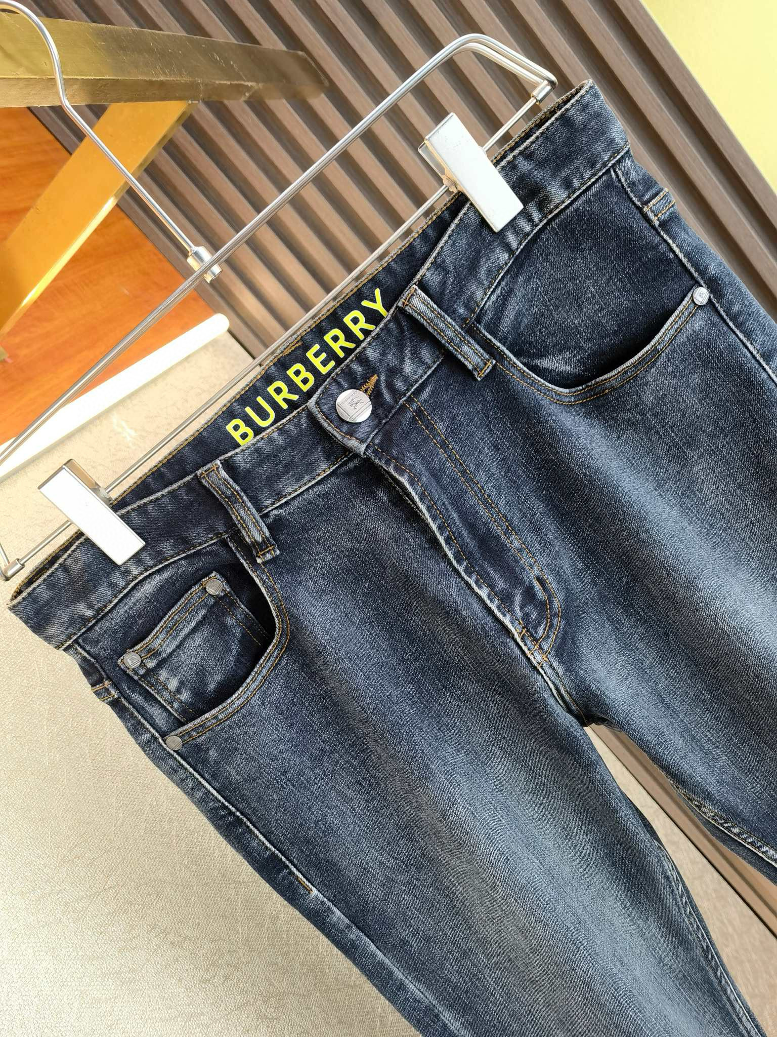 BURBERRY 버버리 남성 데님 진 4