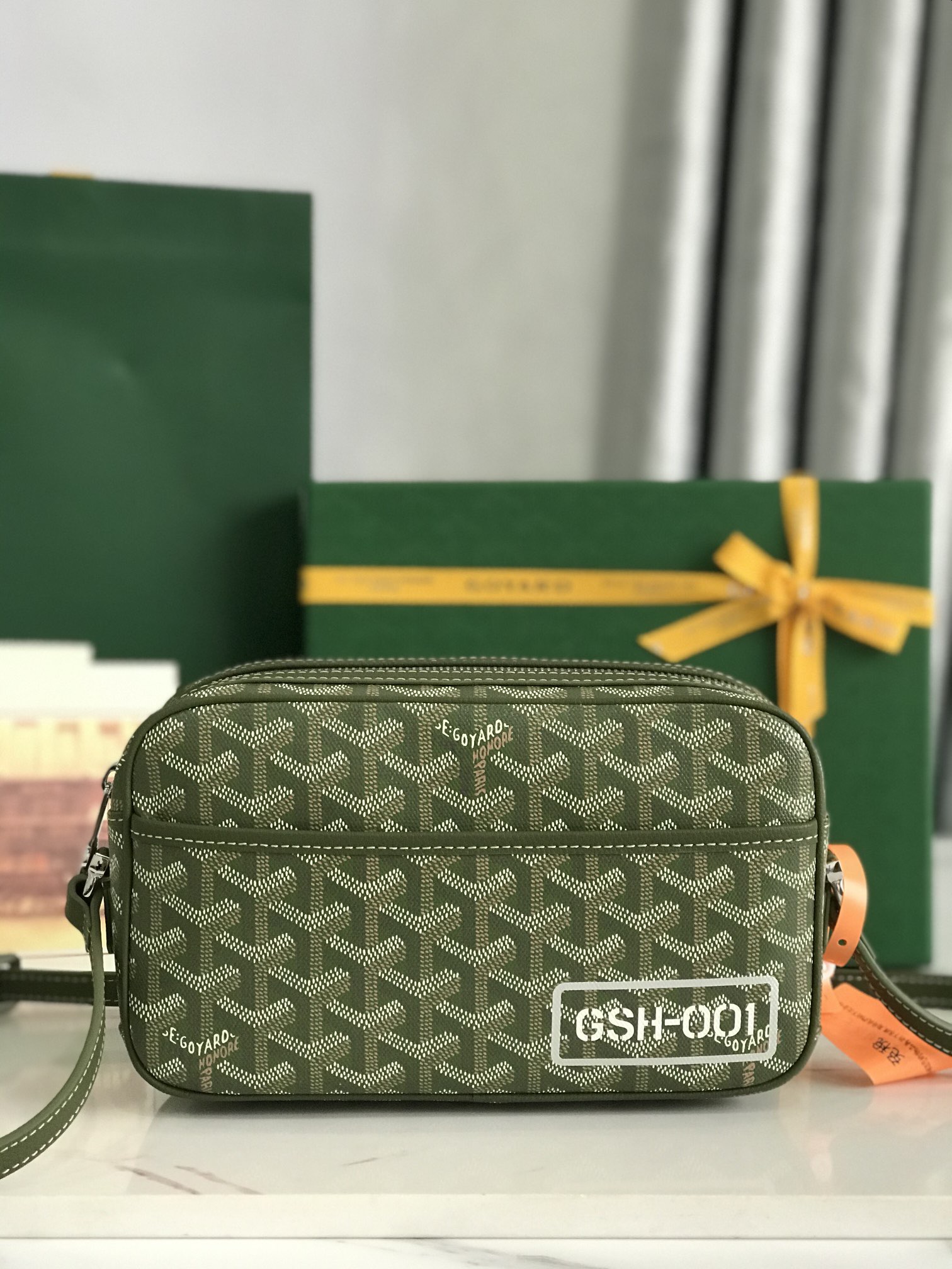 Goyard 고야드 캡베르 카키 카메라백 2