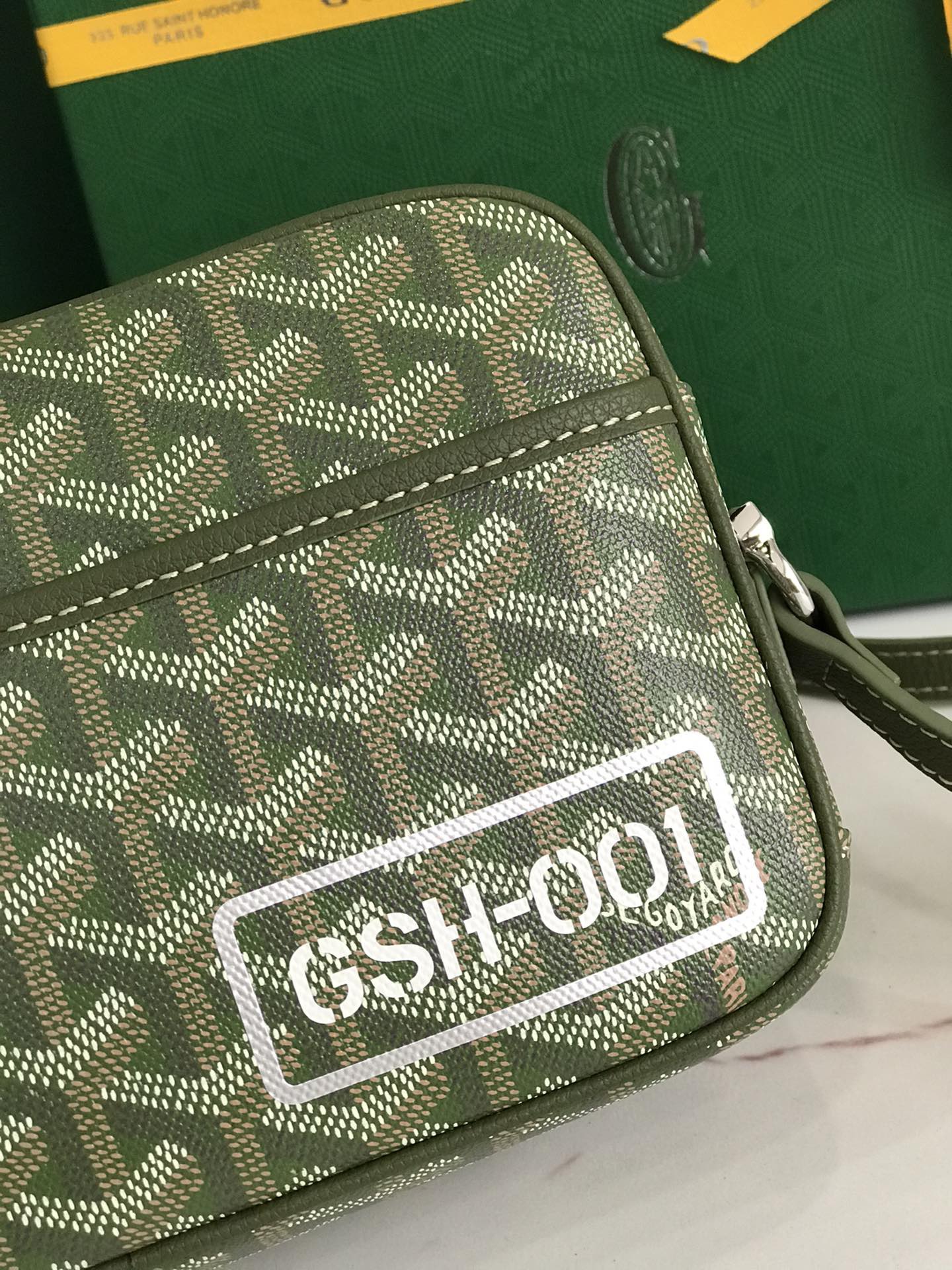 Goyard 고야드 캡베르 카키 카메라백 4