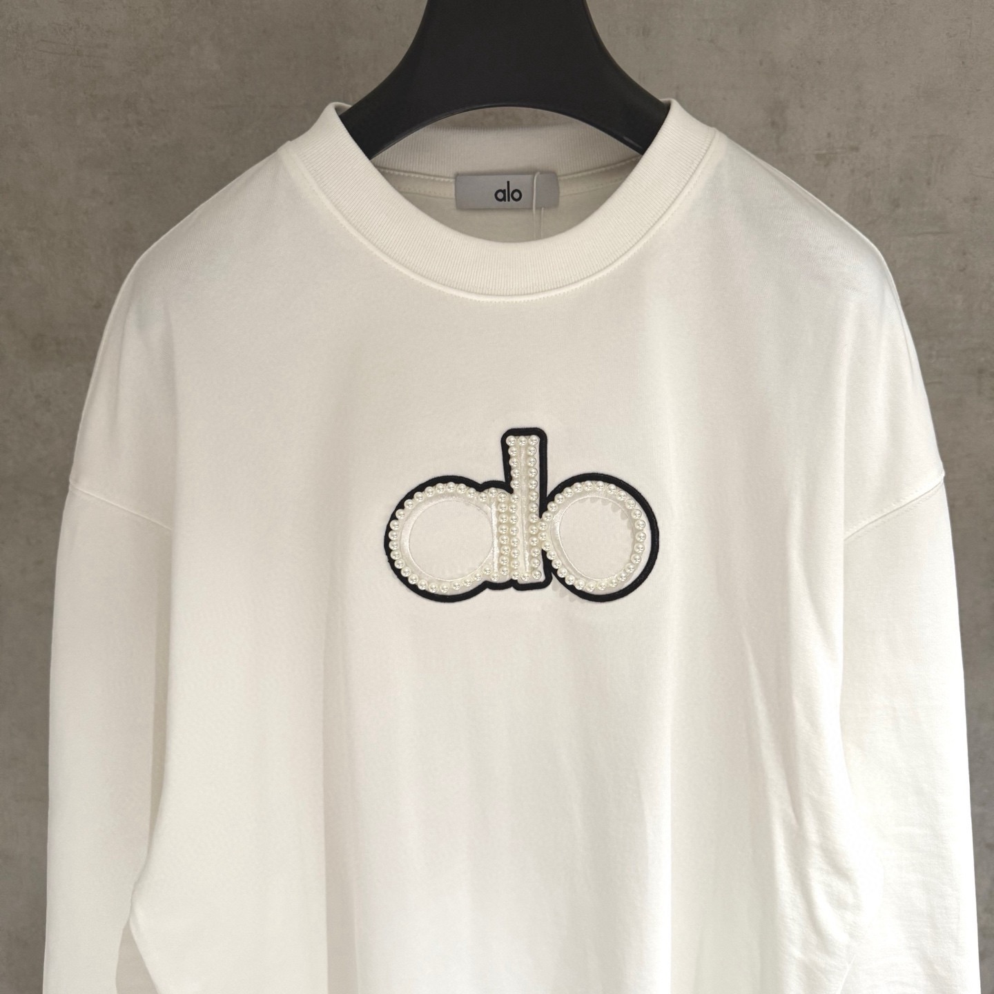 Alo FW2023 라운드넥 긴팔 티셔츠 3