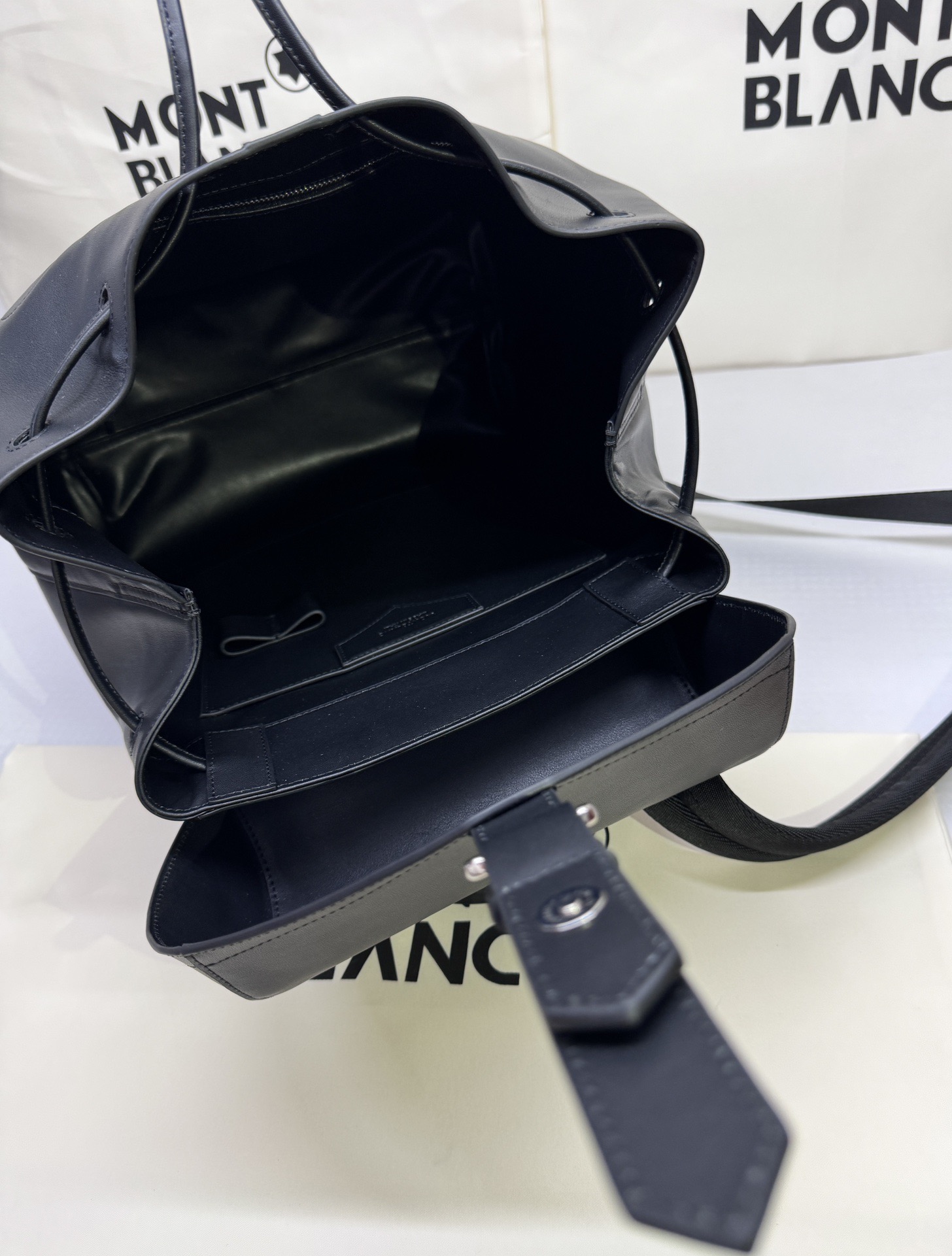 Montblanc 몽블랑 MB131210 백팩 32cm 21