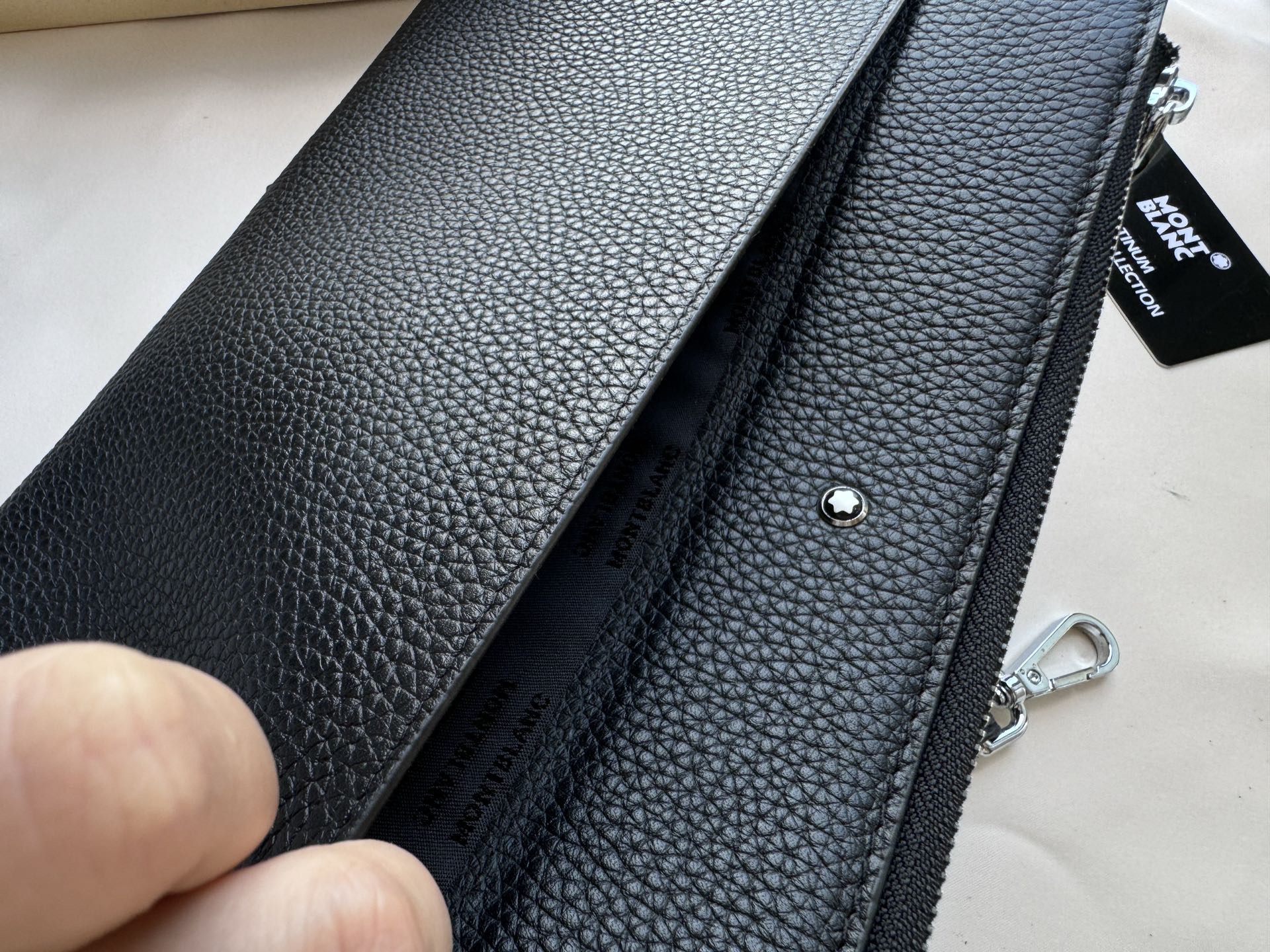 Montblanc 몽블랑 중형 클러치백 27cm 5