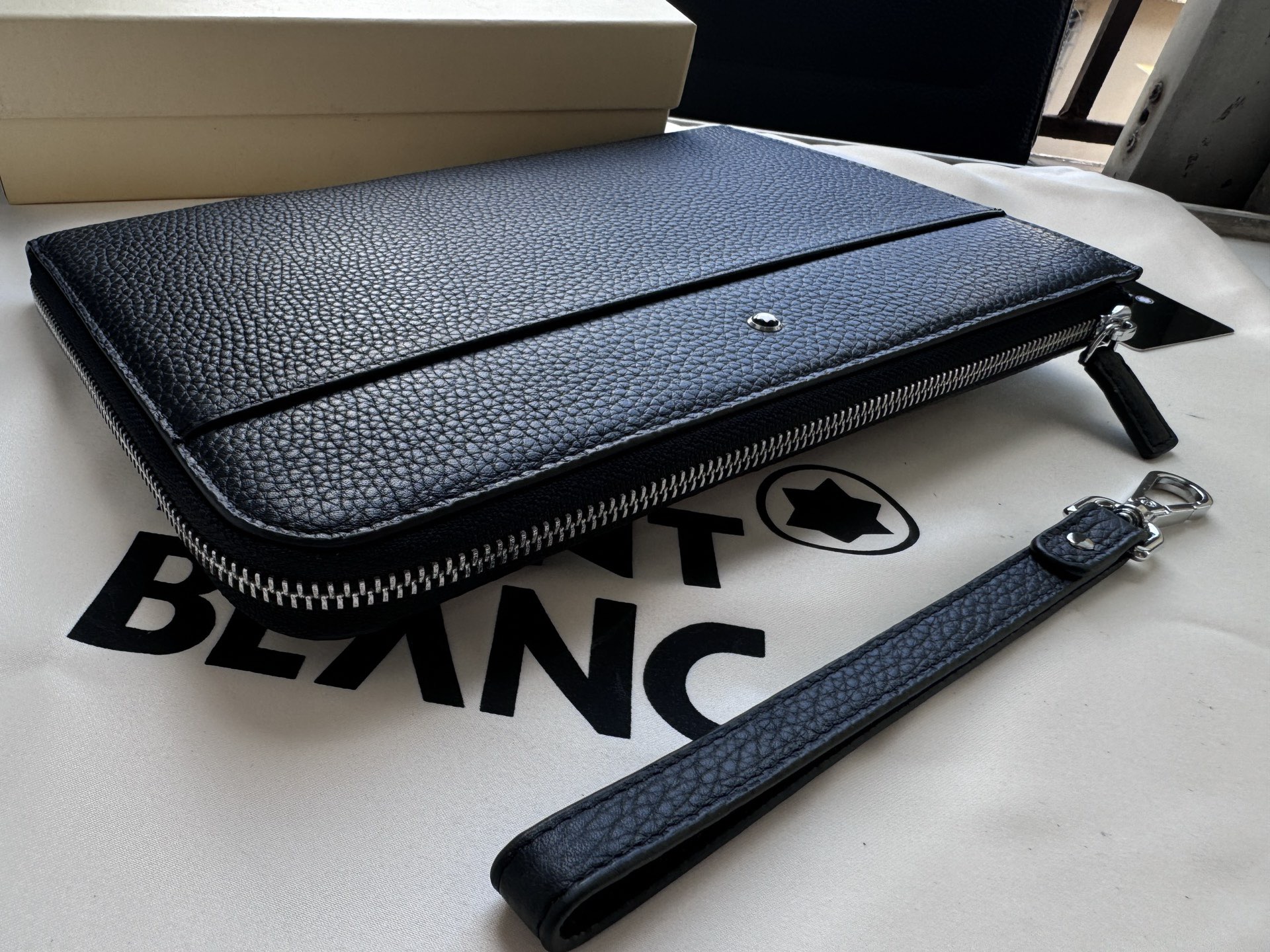 Montblanc 몽블랑 중형 클러치백 27cm 6