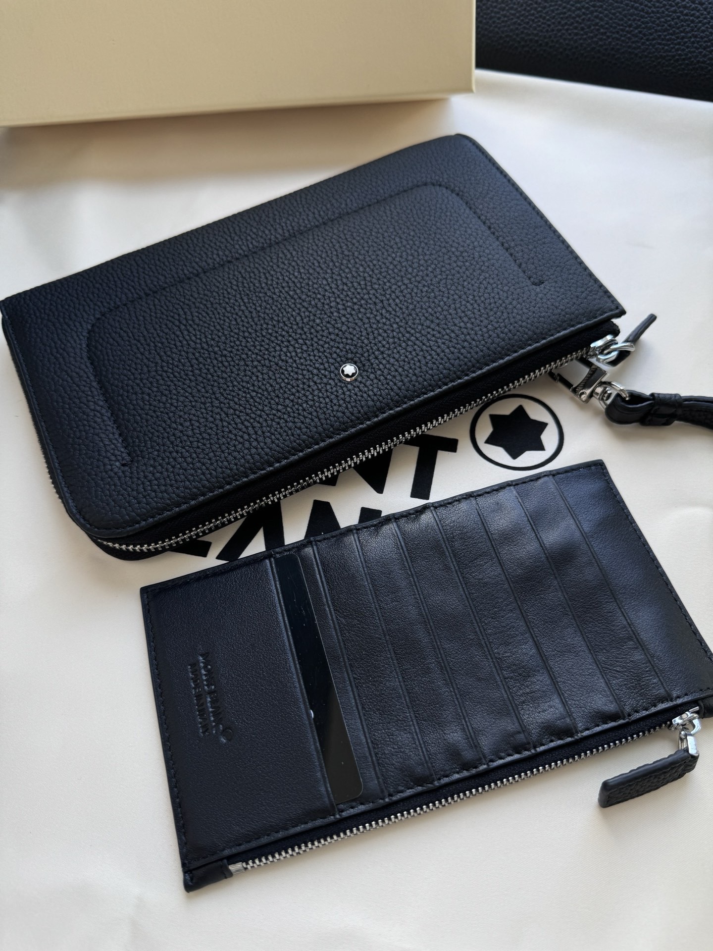 Montblanc 몽블랑 소프트 그레인 레더 클러치백 22.5cm 7