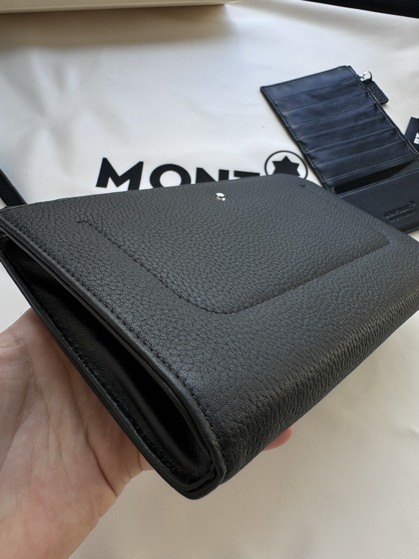 Montblanc 몽블랑 소프트 그레인 레더 클러치백 22.5cm 9