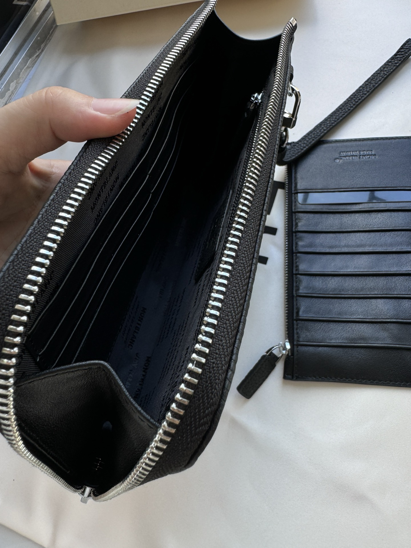 Montblanc 몽블랑 소프트 그레인 레더 클러치백 22.5cm 10