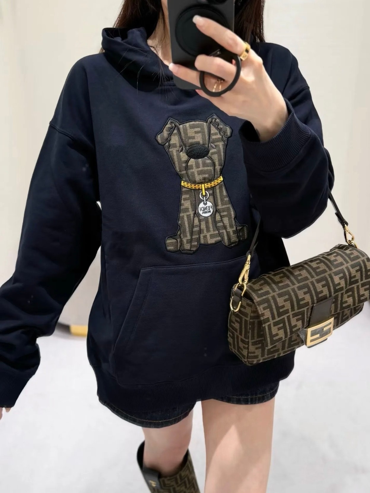 FENDI 펜디 FW2025 후드 패치워크 스웨트셔츠 1