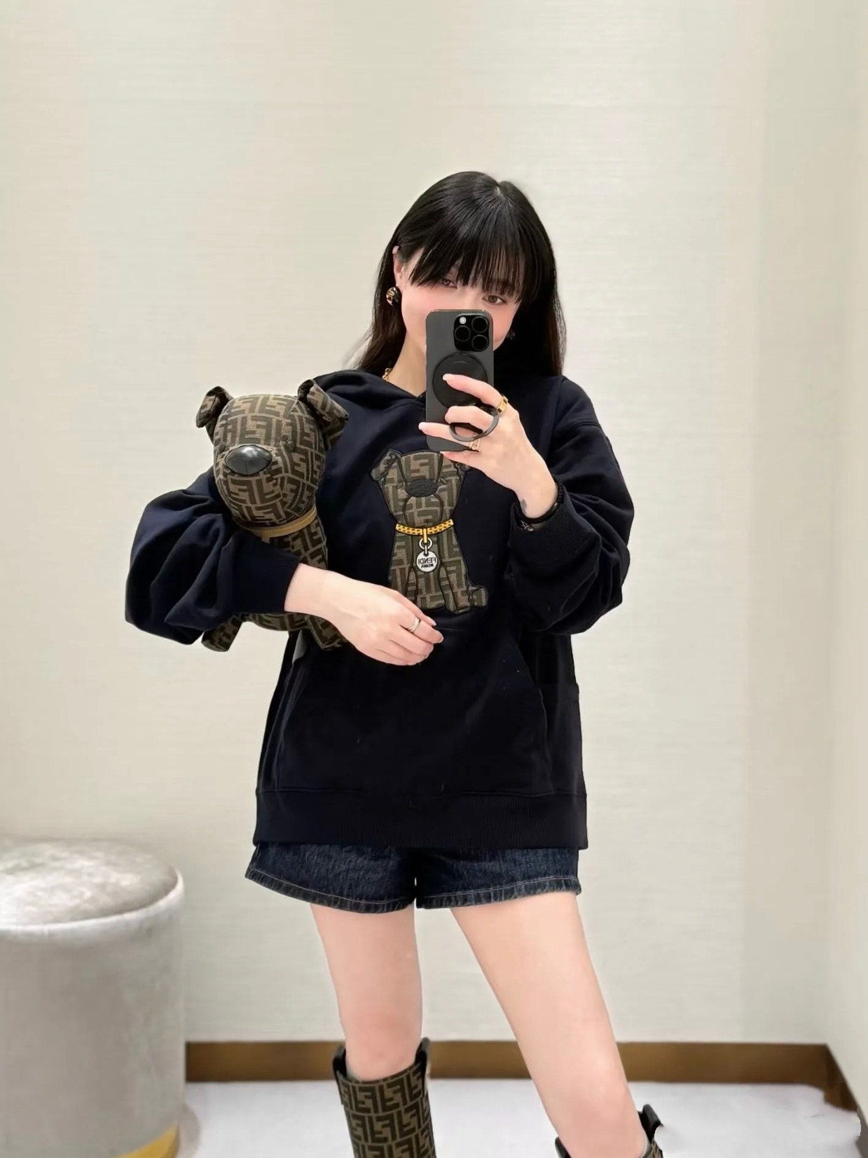 FENDI 펜디 FW2025 후드 패치워크 스웨트셔츠 2