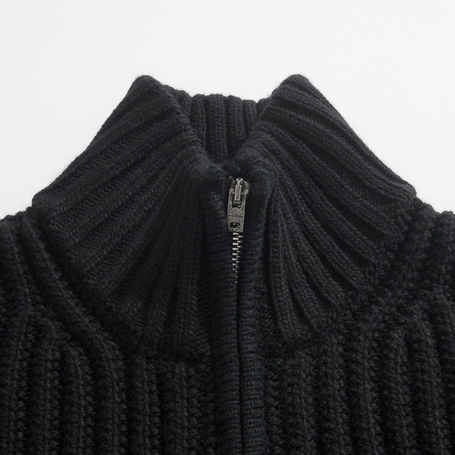 Acne Studios 스튜디오 FW2024 자수 디테일 니트 재킷 12