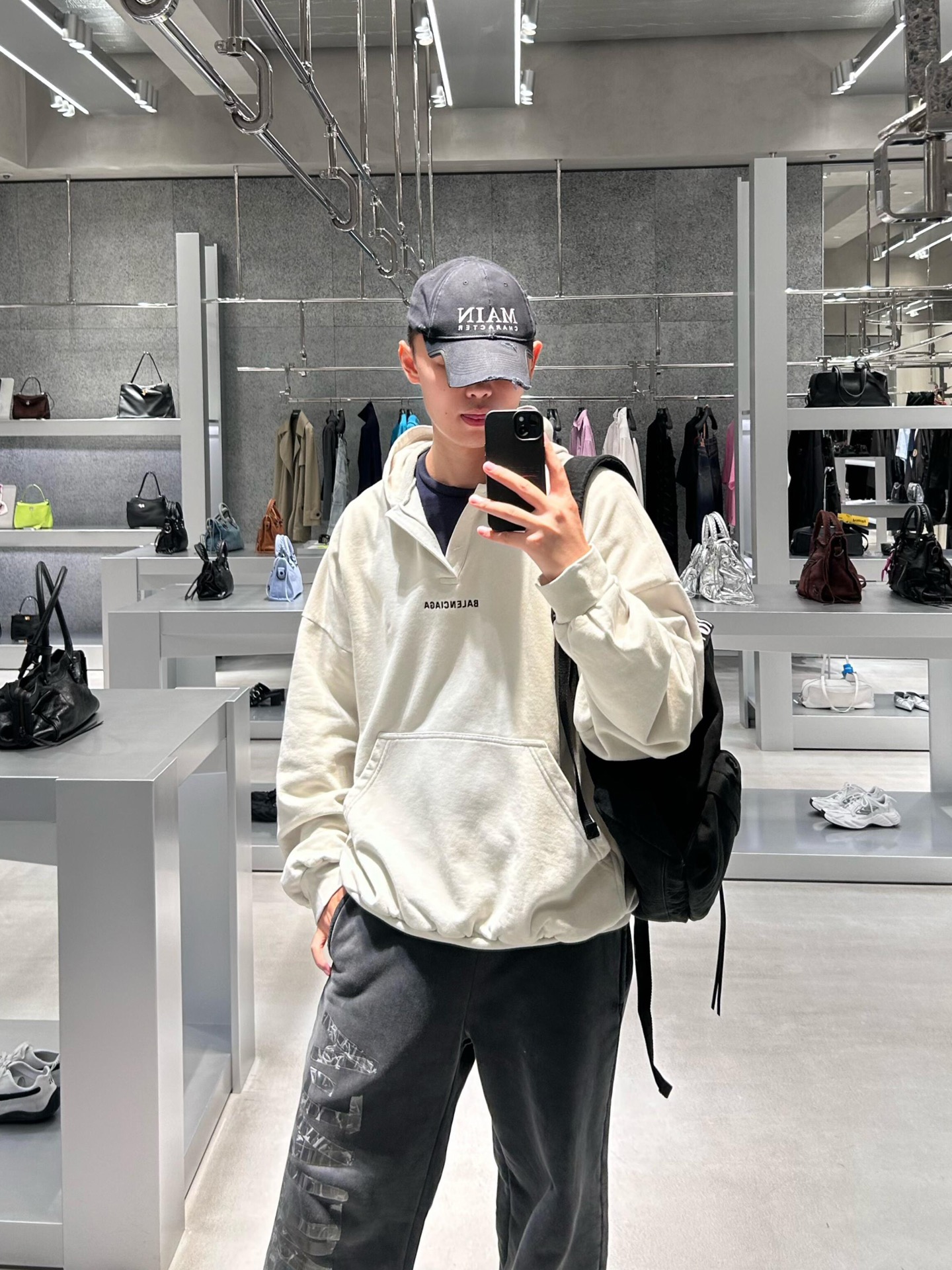 BALENCIAGA 발렌시아가 FW2023 로고 후드 스웨트셔츠 4