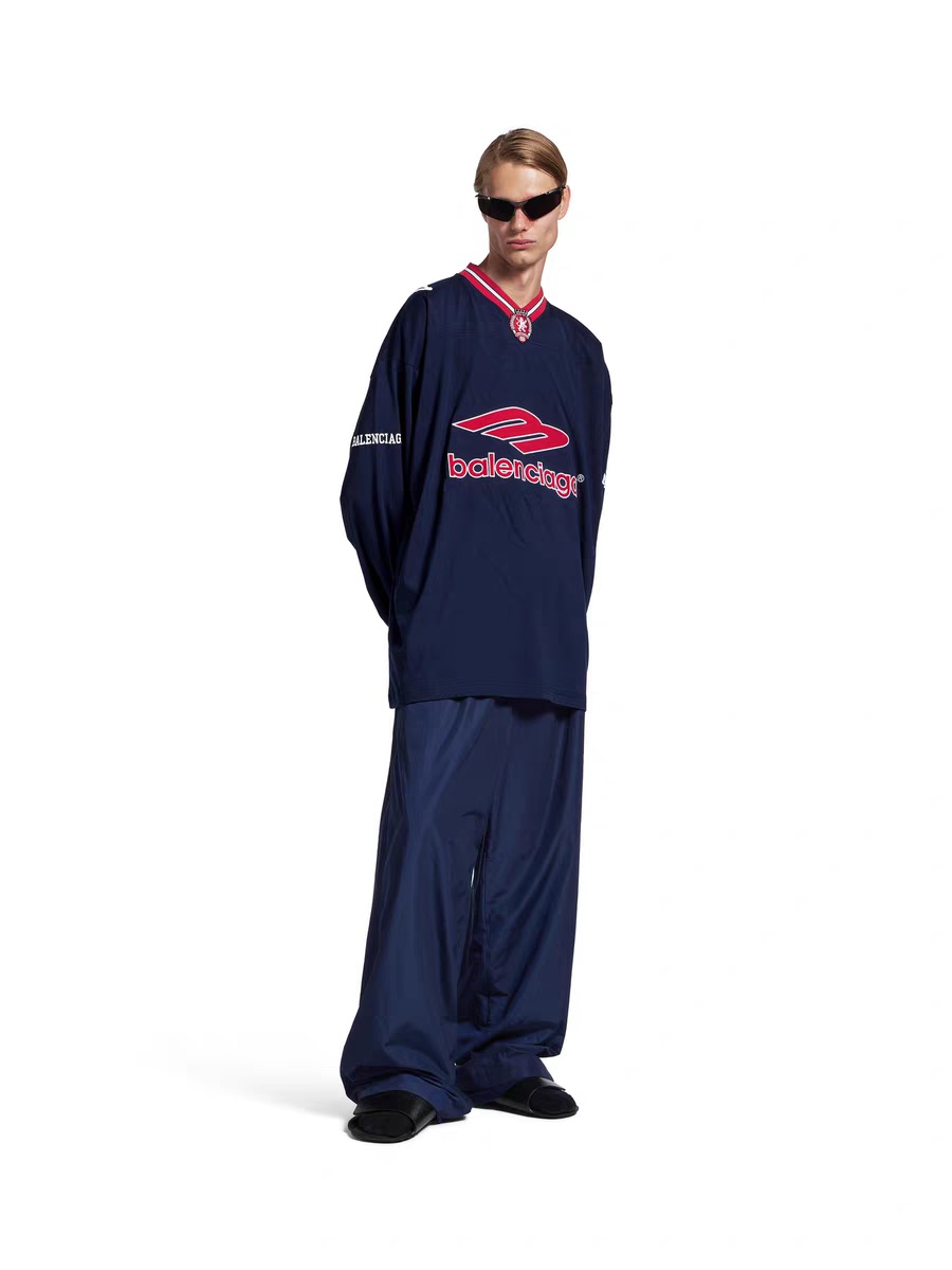 BALENCIAGA 발렌시아가 FW2023 V넥 긴팔 티셔츠 1