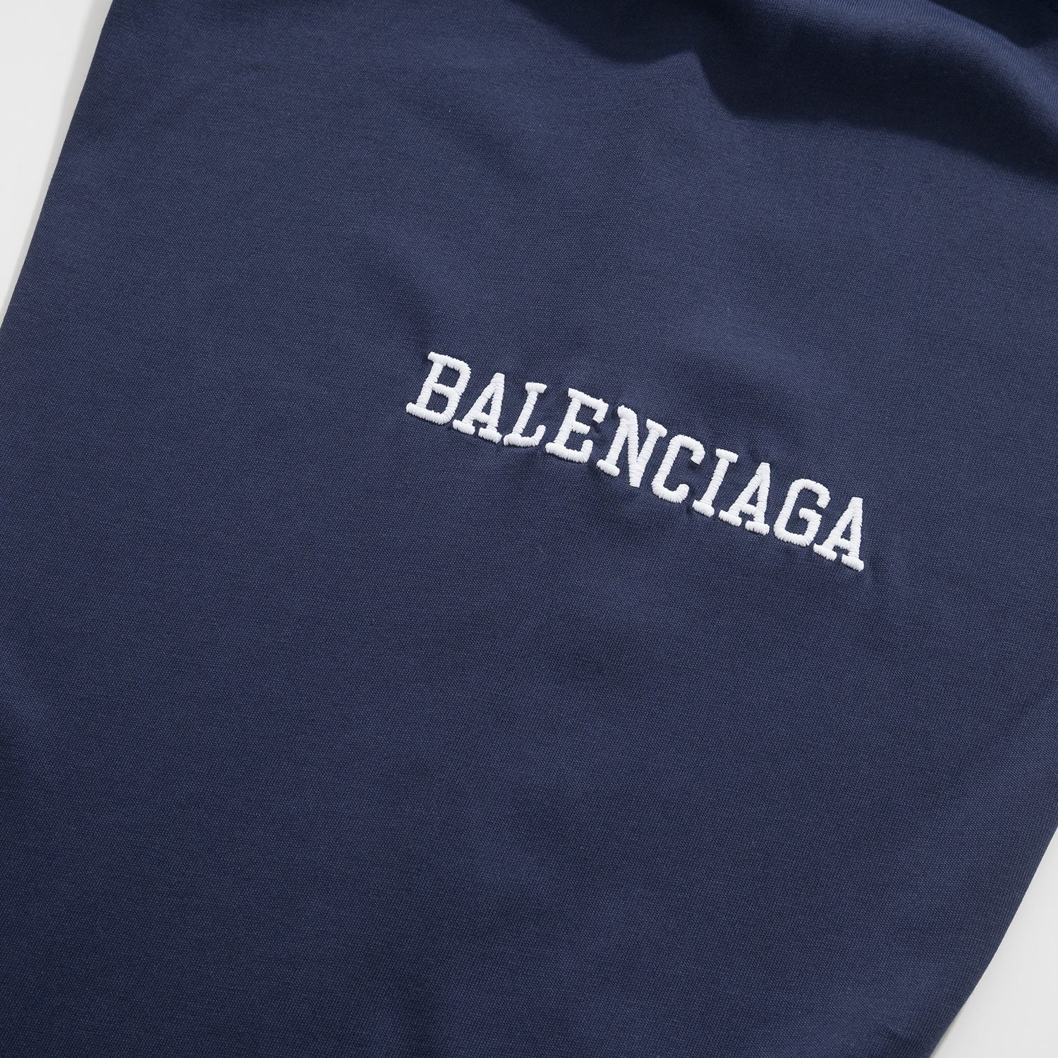 BALENCIAGA 발렌시아가 FW2023 V넥 긴팔 티셔츠 13