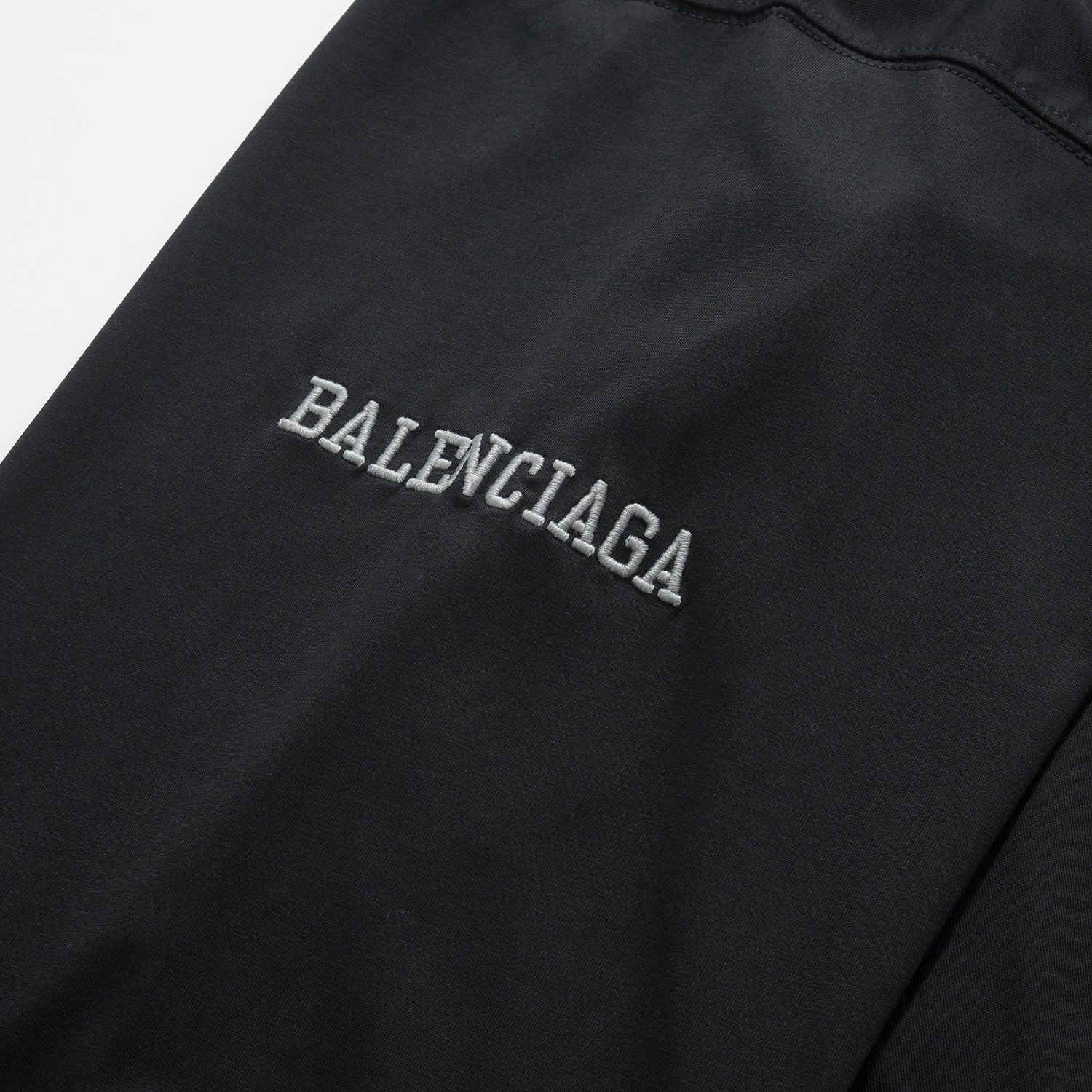 BALENCIAGA 발렌시아가 FW2023 V넥 긴팔 티셔츠 30