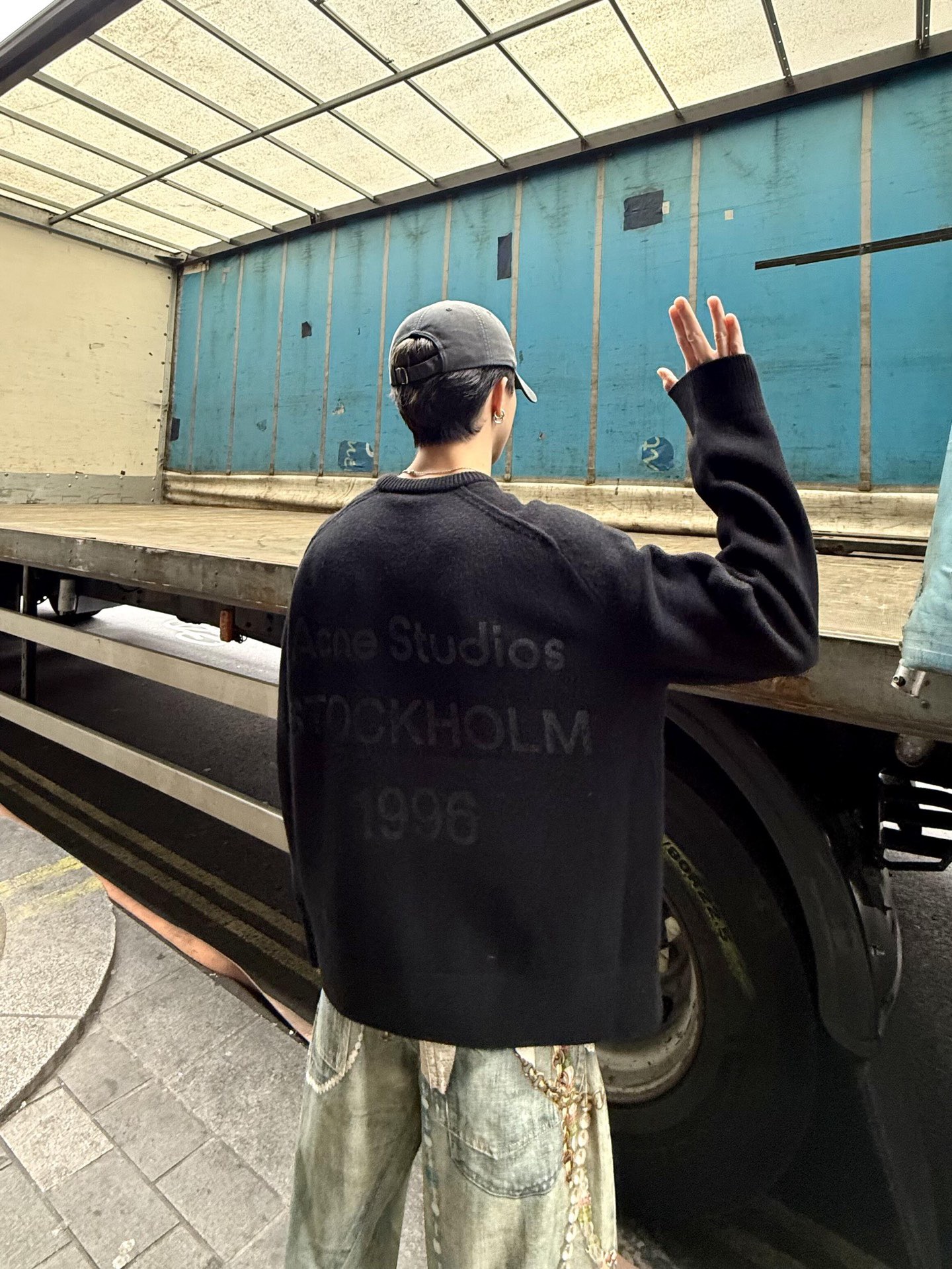 ACNE STUDIOS 아크네 스튜디오 FW2023 로고 프린트 울 스웨터 4