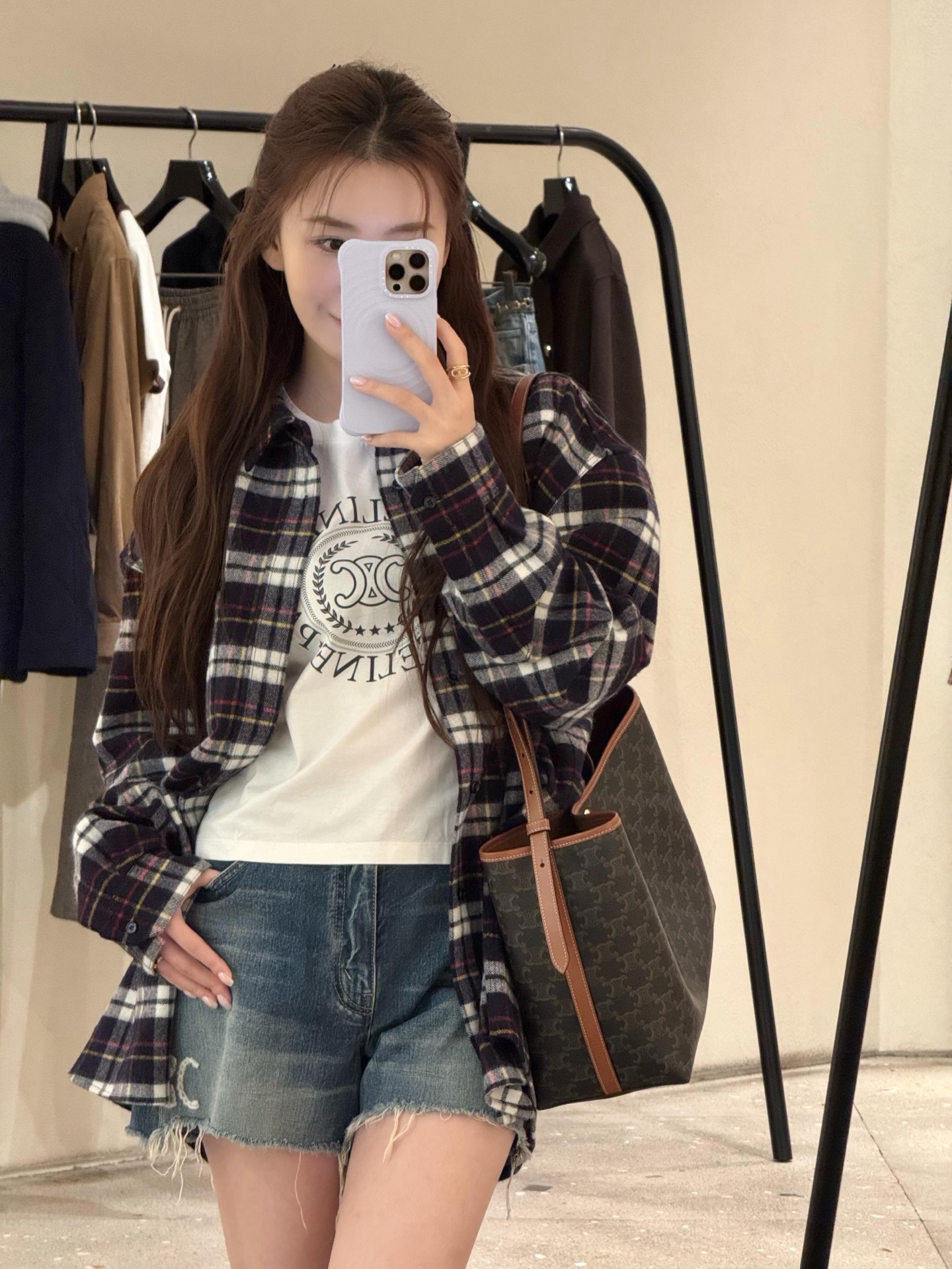 CELINE 셀린느 FW2023 체크 패턴 셔츠 4