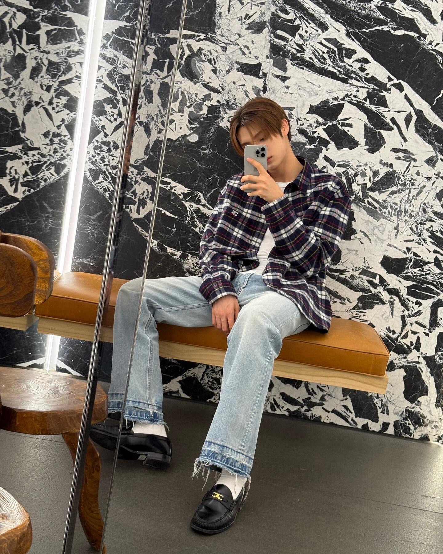 CELINE 셀린느 FW2023 체크 패턴 셔츠 5