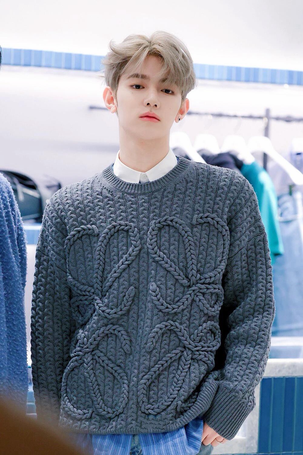 LOEWE 로에베 2025FW 케이블 니트 스웨터 1