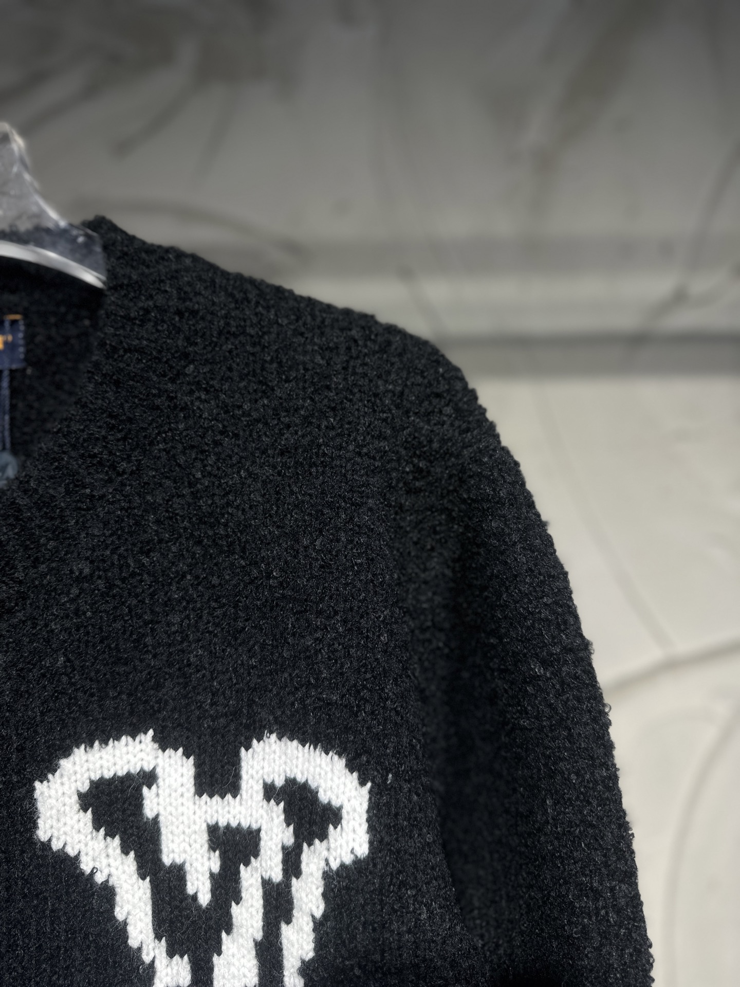 LOUIS VUITTON 루이비통 FW2025 라운드넥 니트 가디건 12