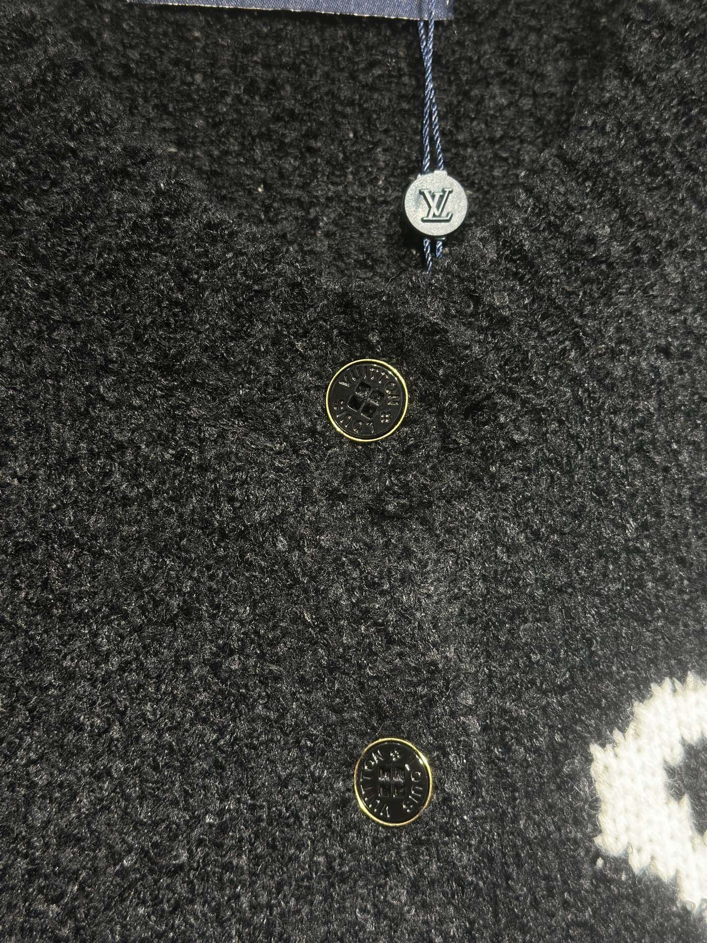 LOUIS VUITTON 루이비통 FW2025 라운드넥 니트 가디건 15