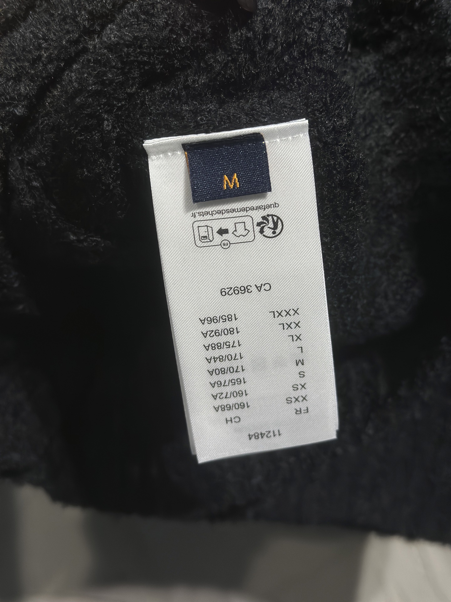 LOUIS VUITTON 루이비통 FW2025 라운드넥 니트 가디건 22