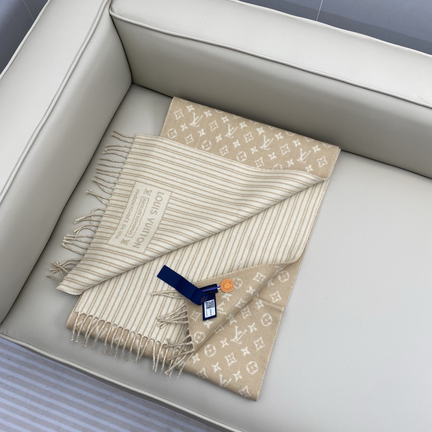 LOUIS VUITTON 루이비통 모노그램 머플러 베이지 3