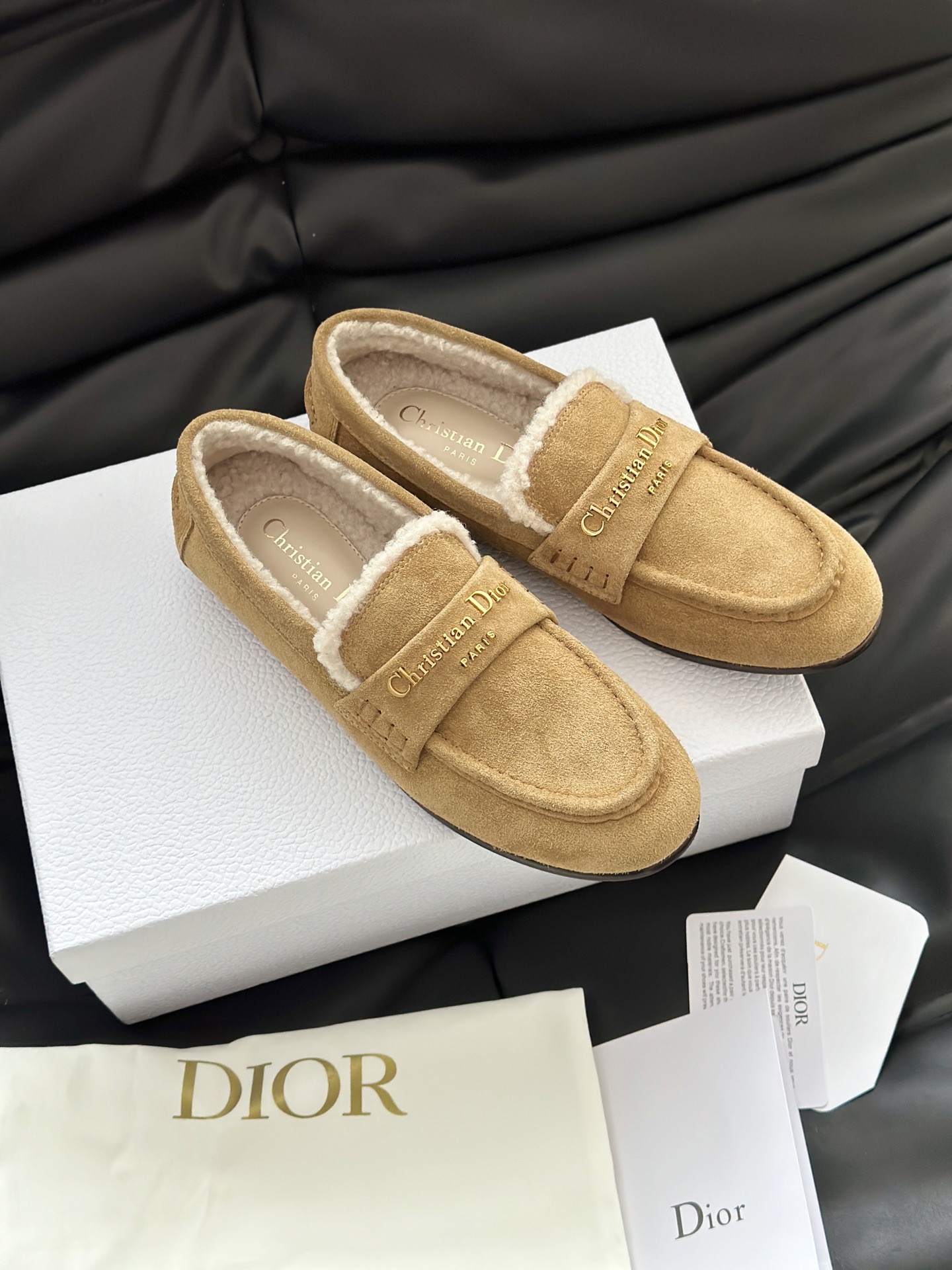 DIOR 디올 알프스 디올 보이 양털 로퍼 5