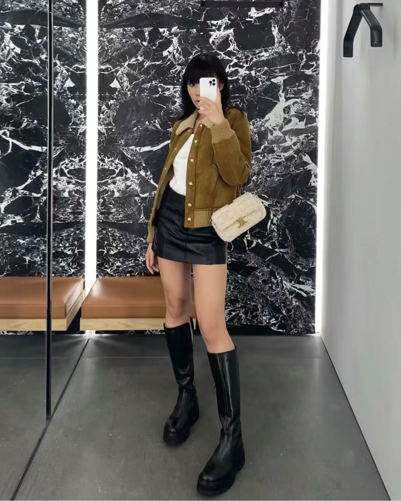 CELINE 셀린느 클래식 롱 부츠 블랙 3