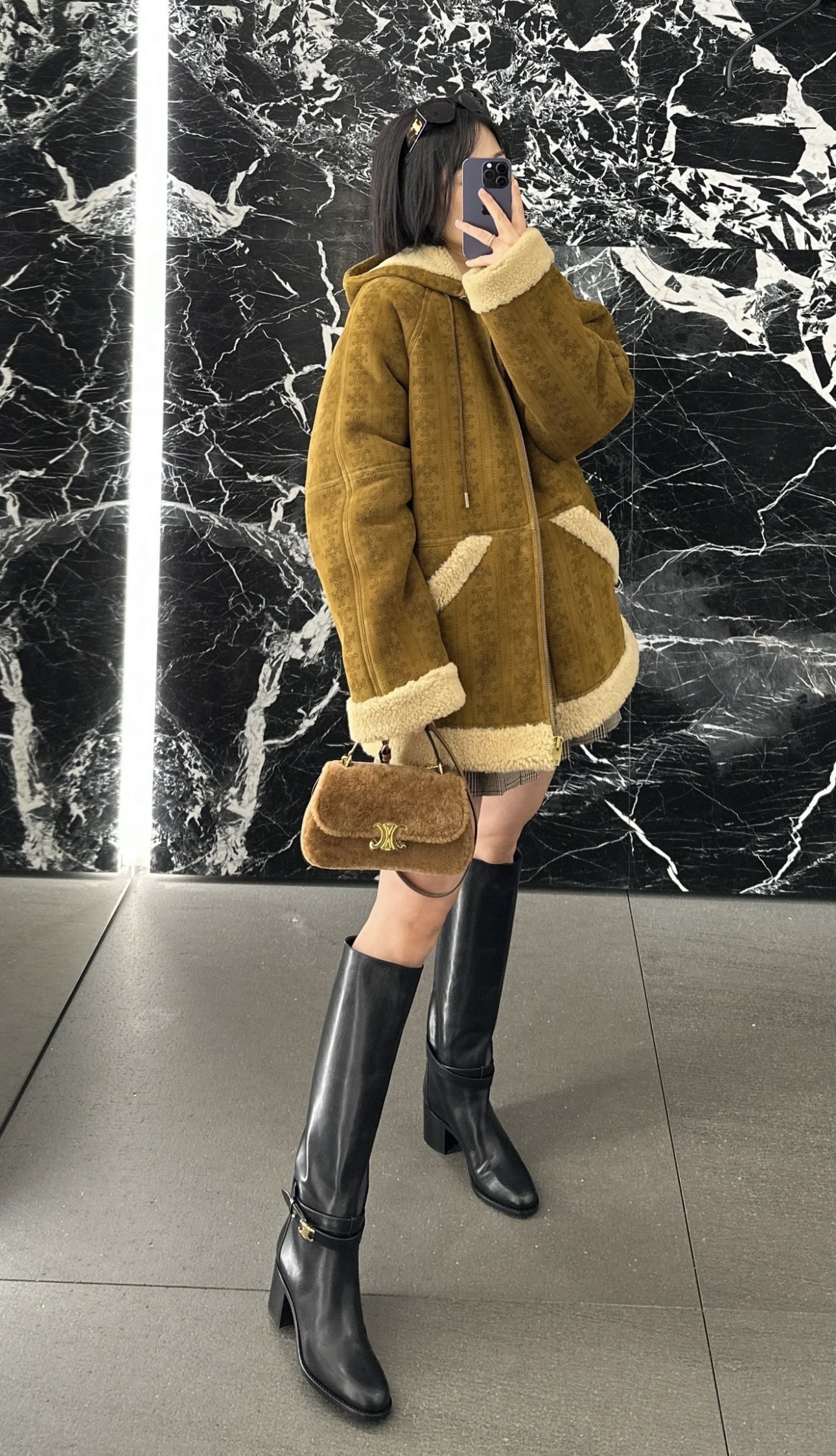 CELINE 셀린느 스웨이드 롱부츠 블랙 2