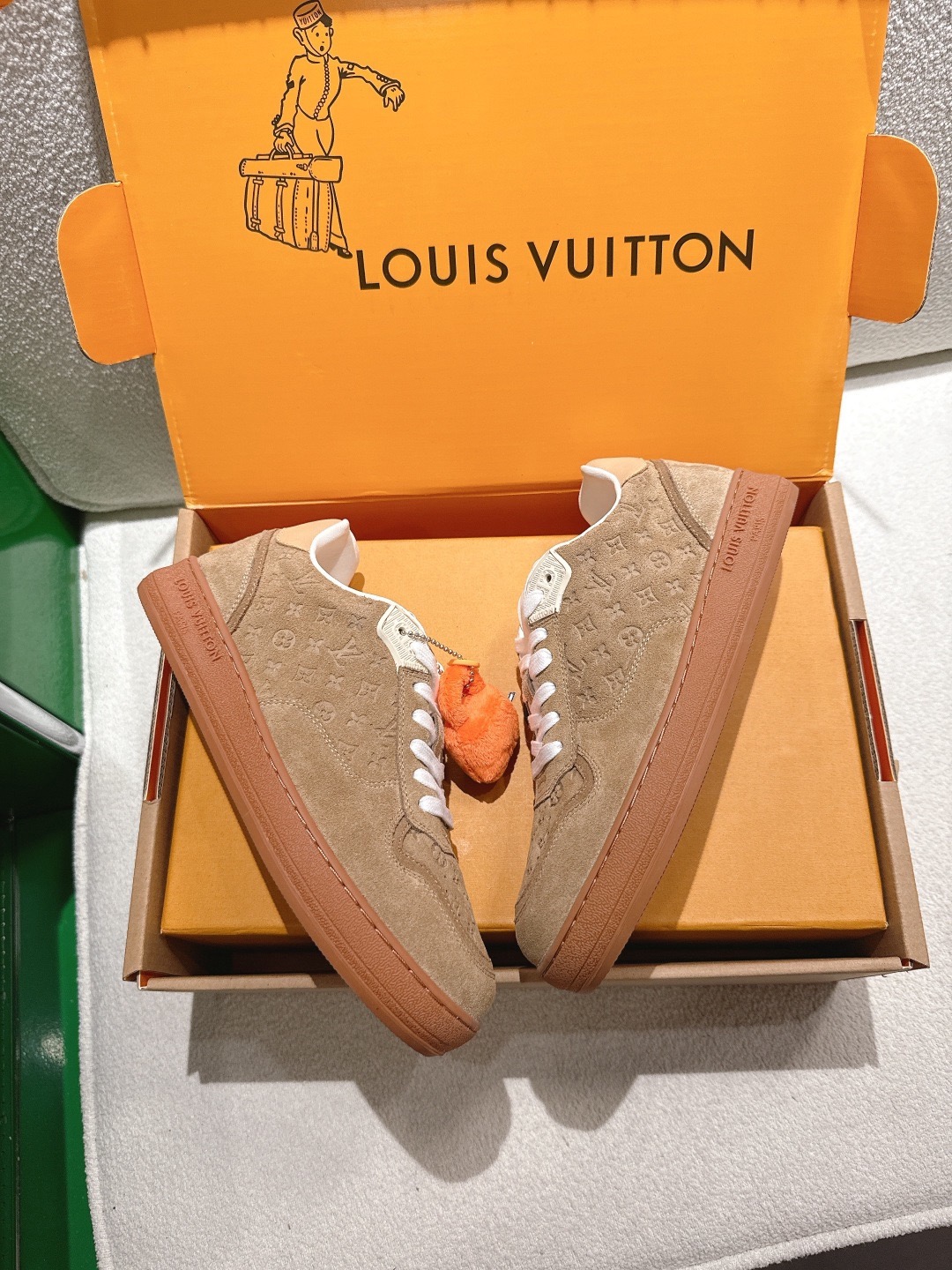 LOUIS VUITTON 루이비통 스니커즈 베이지 3