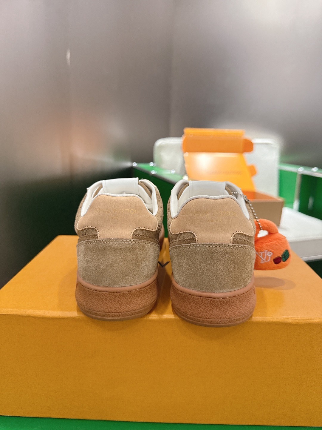 LOUIS VUITTON 루이비통 스니커즈 베이지 8