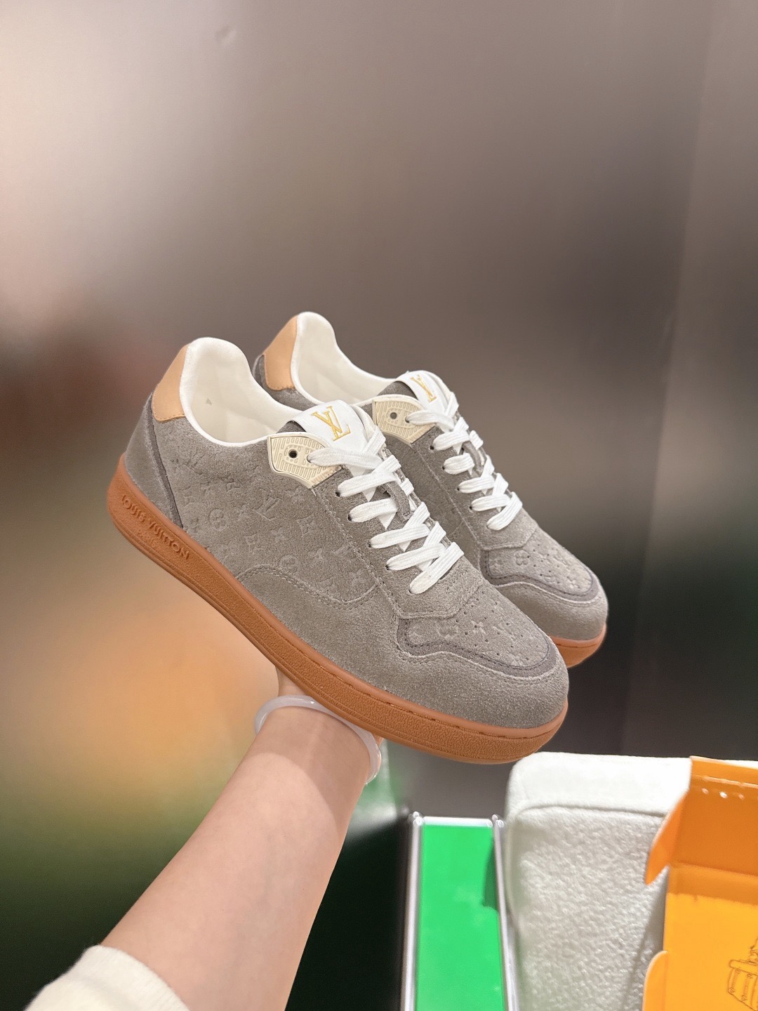 LOUIS VUITTON 루이비통 스니커즈 베이지 5
