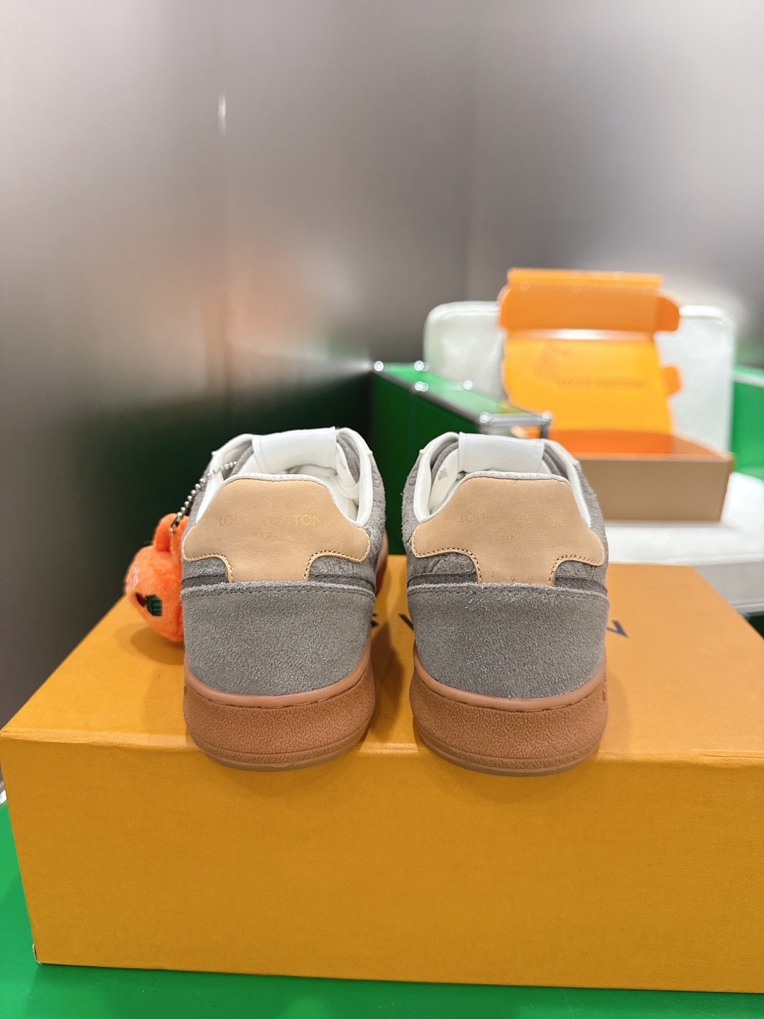 LOUIS VUITTON 루이비통 스니커즈 베이지 8