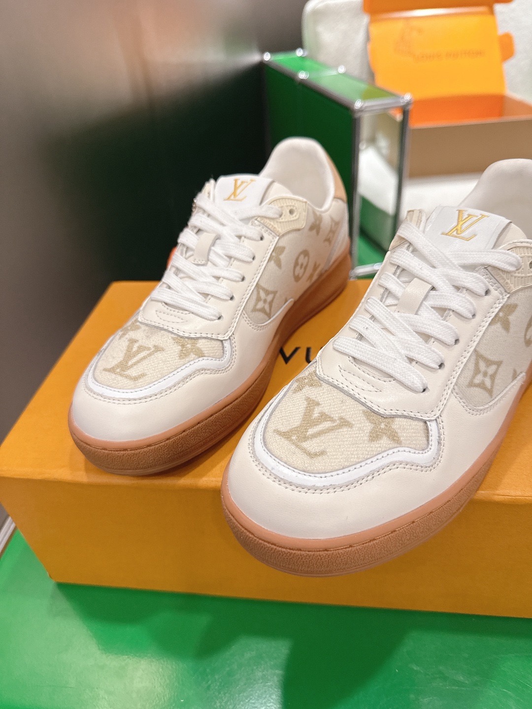 LOUIS VUITTON 루이비통 스니커즈 베이지 7