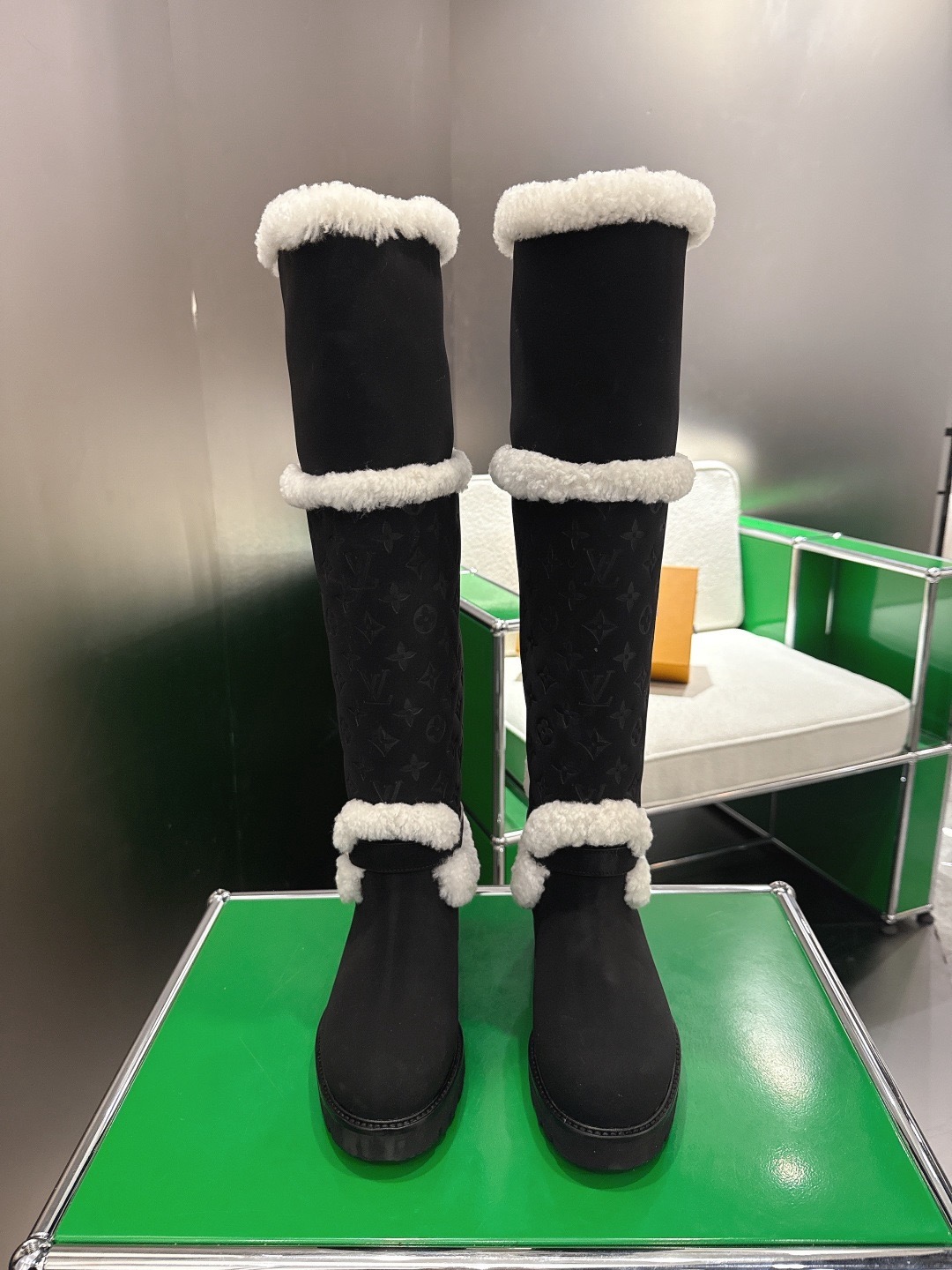LOUIS VUITTON 루이비통 양모 롱부츠 5