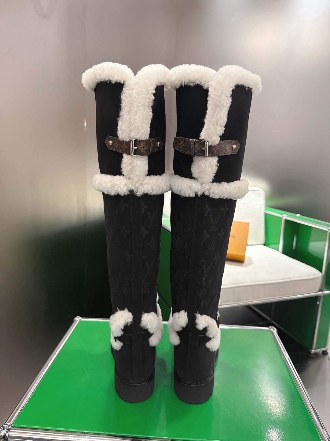 LOUIS VUITTON 루이비통 양모 롱부츠 11