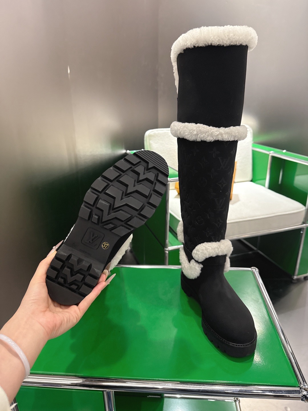 LOUIS VUITTON 루이비통 양모 롱부츠 12