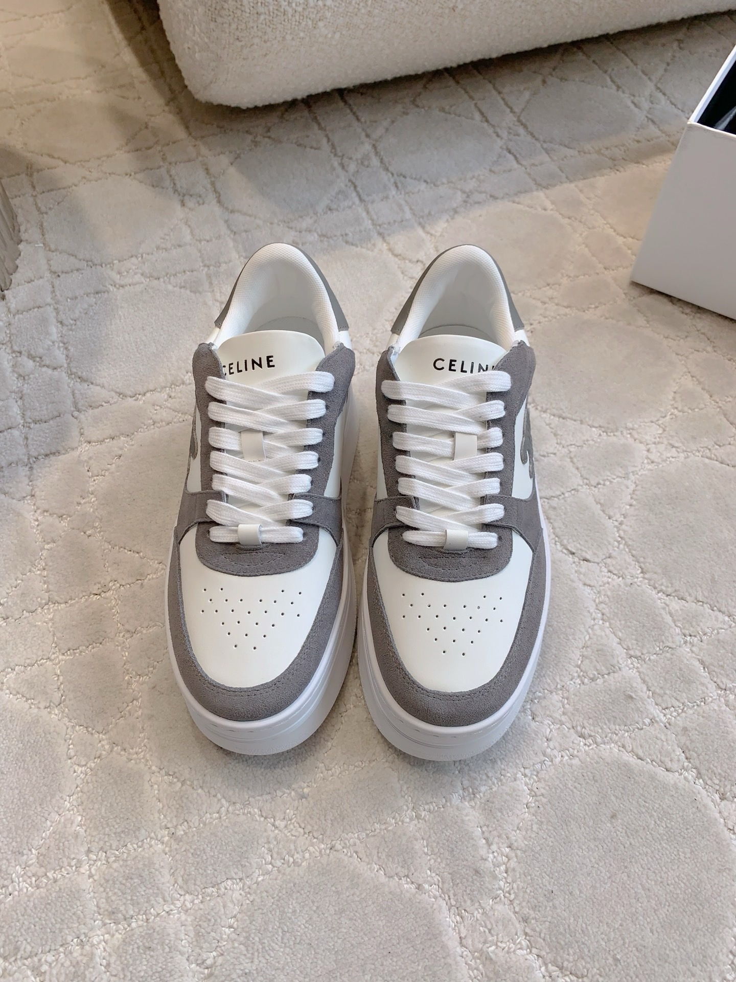 CELINE 셀린느 키높이 스니커즈 화이트 2