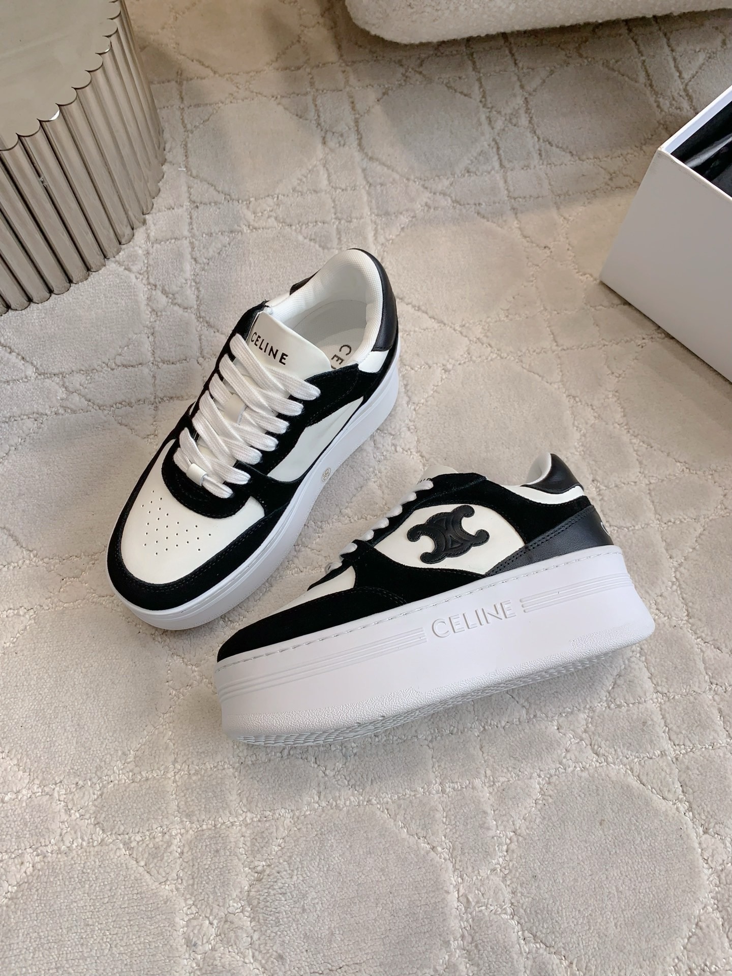 CELINE 셀린느 키높이 스니커즈 화이트 3