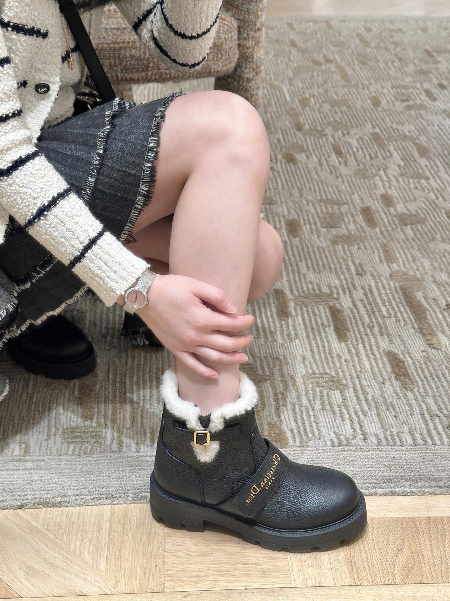 DIOR 디올 양털 부츠 아이보리 3