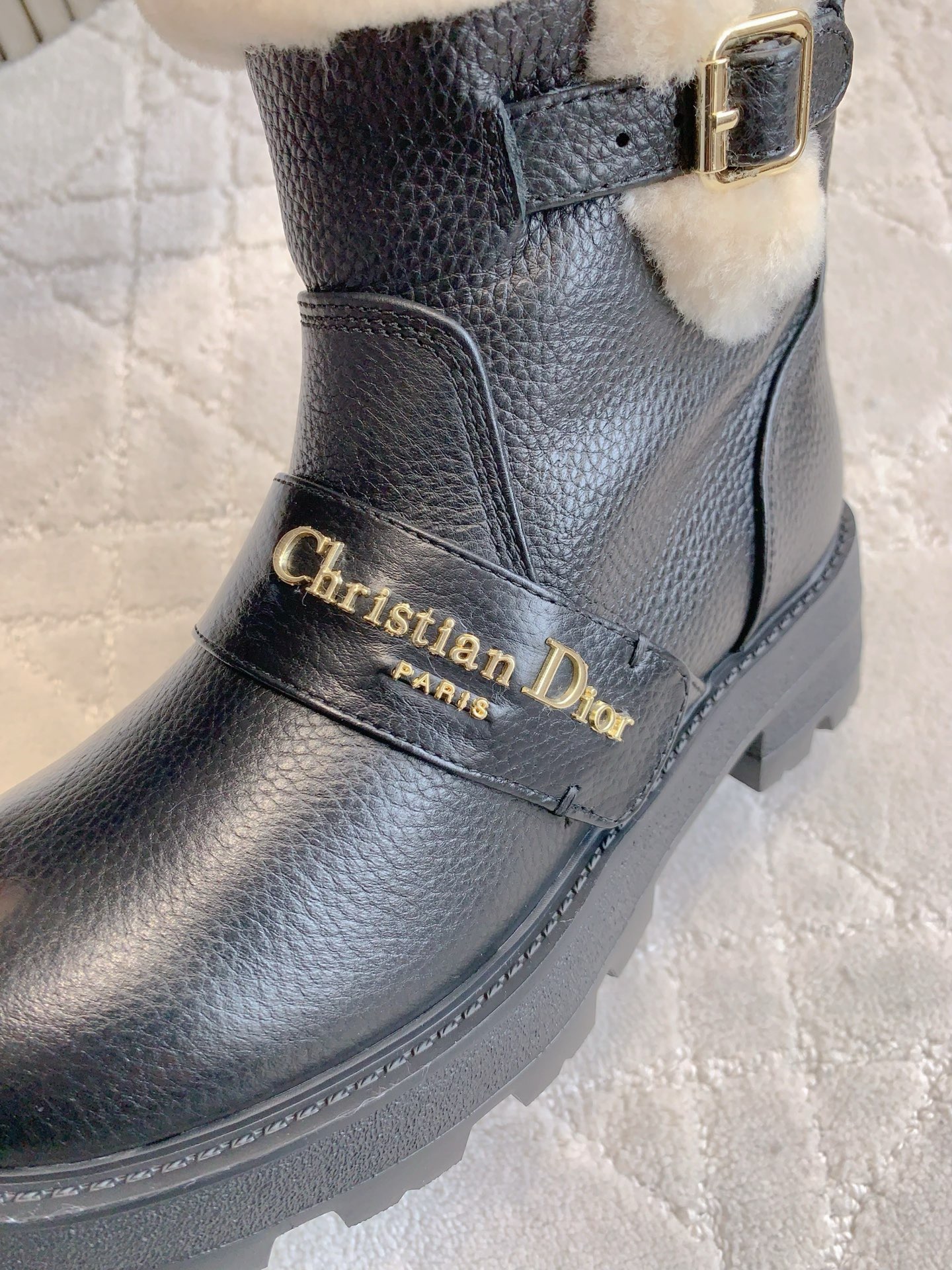 DIOR 디올 양털 부츠 아이보리 11