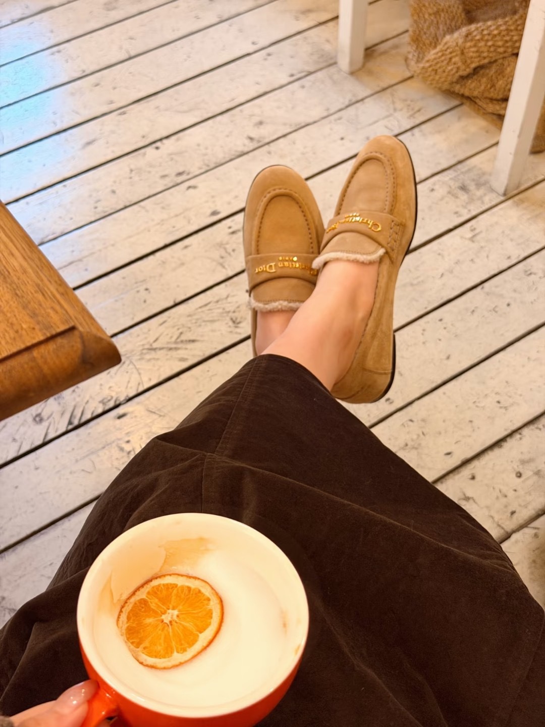 DIOR 디올 알프스 디올 보이 양털 로퍼 1