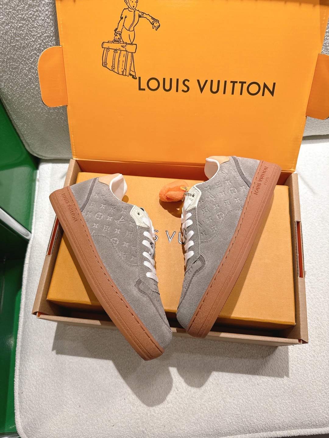 LOUIS VUITTON 루이비통 스니커즈 베이지 3