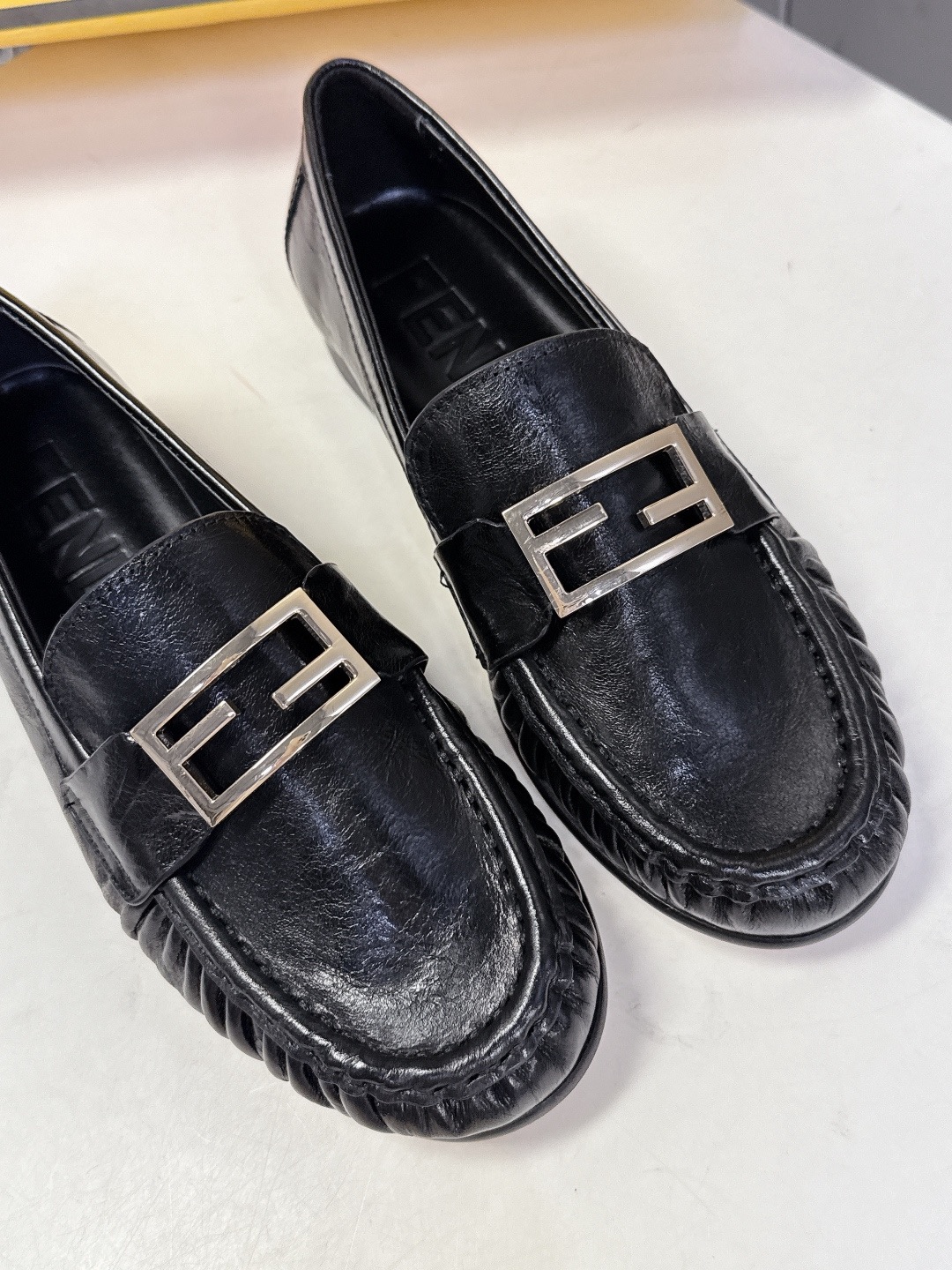 FENDI 펜디 FF 로고 로퍼 블랙 10