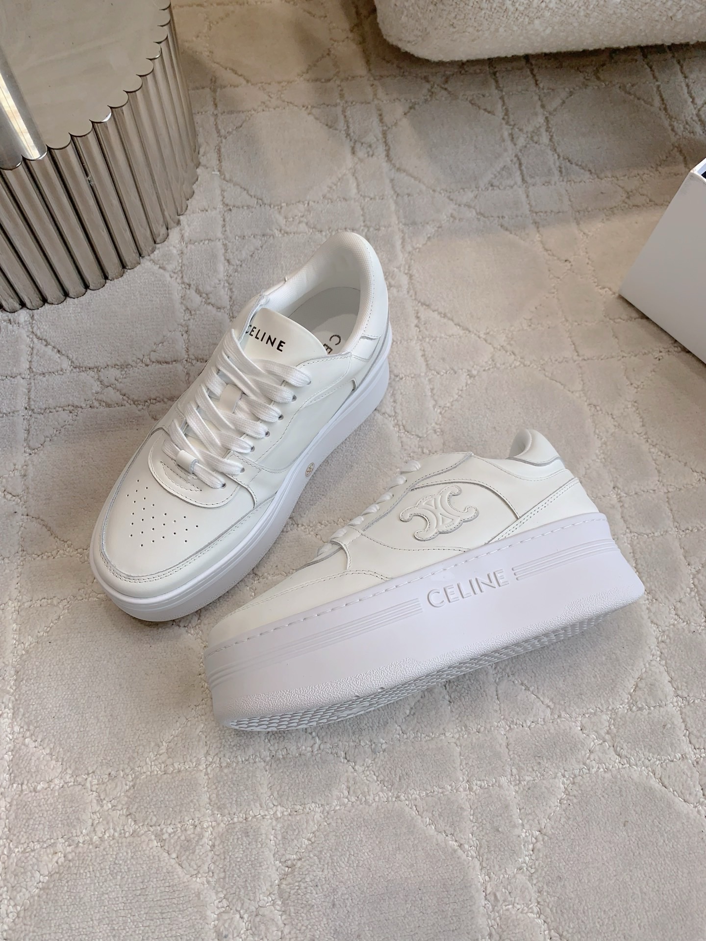 CELINE 셀린느 키높이 스니커즈 화이트 6