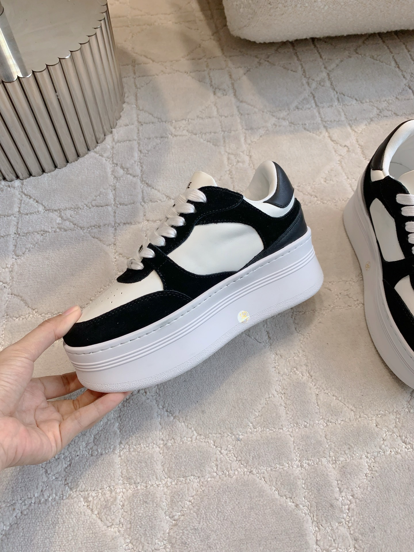 CELINE 셀린느 키높이 스니커즈 화이트 4