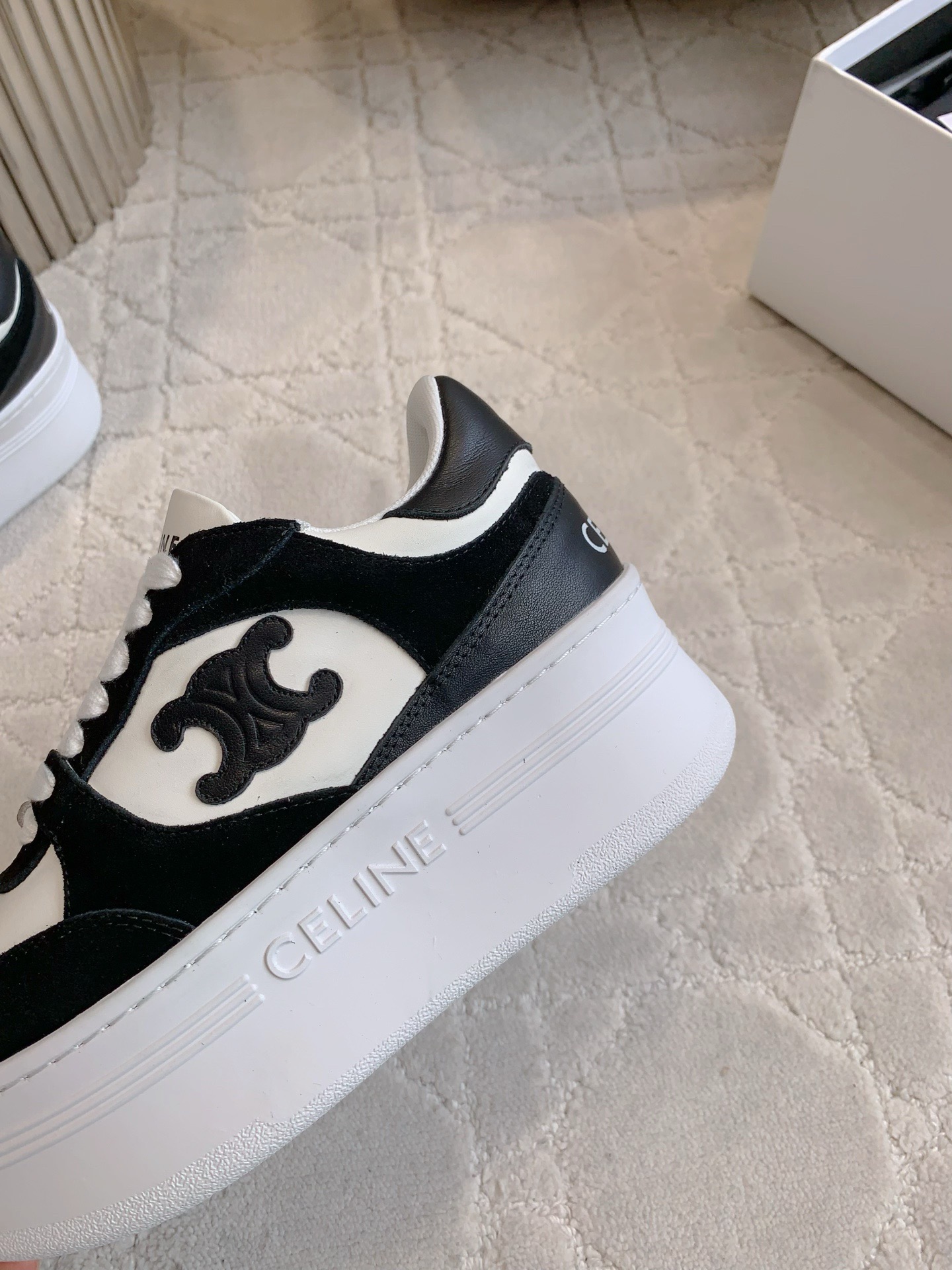 CELINE 셀린느 키높이 스니커즈 화이트 9