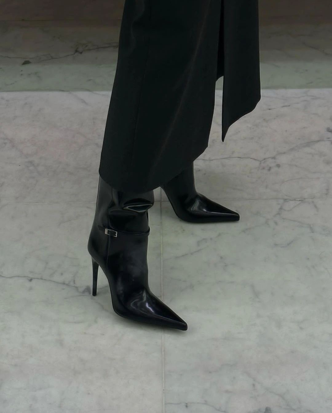 SAINT LAURENT 생로랑 포인티드 토 하이힐 부츠 블랙 1